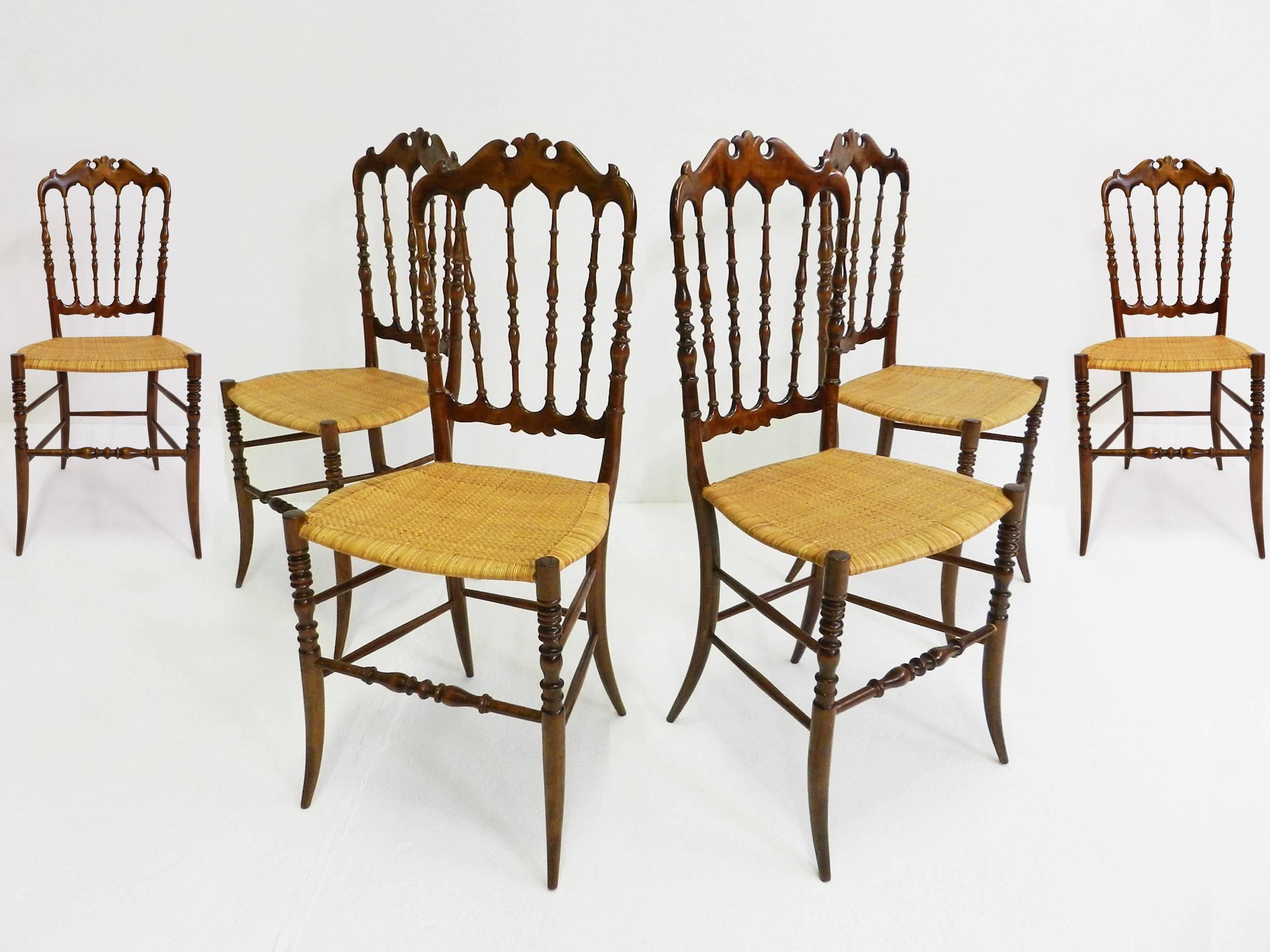 Set of six Chiavarina chairs by Campanino.
Both the straw and the wood are in very good condition.