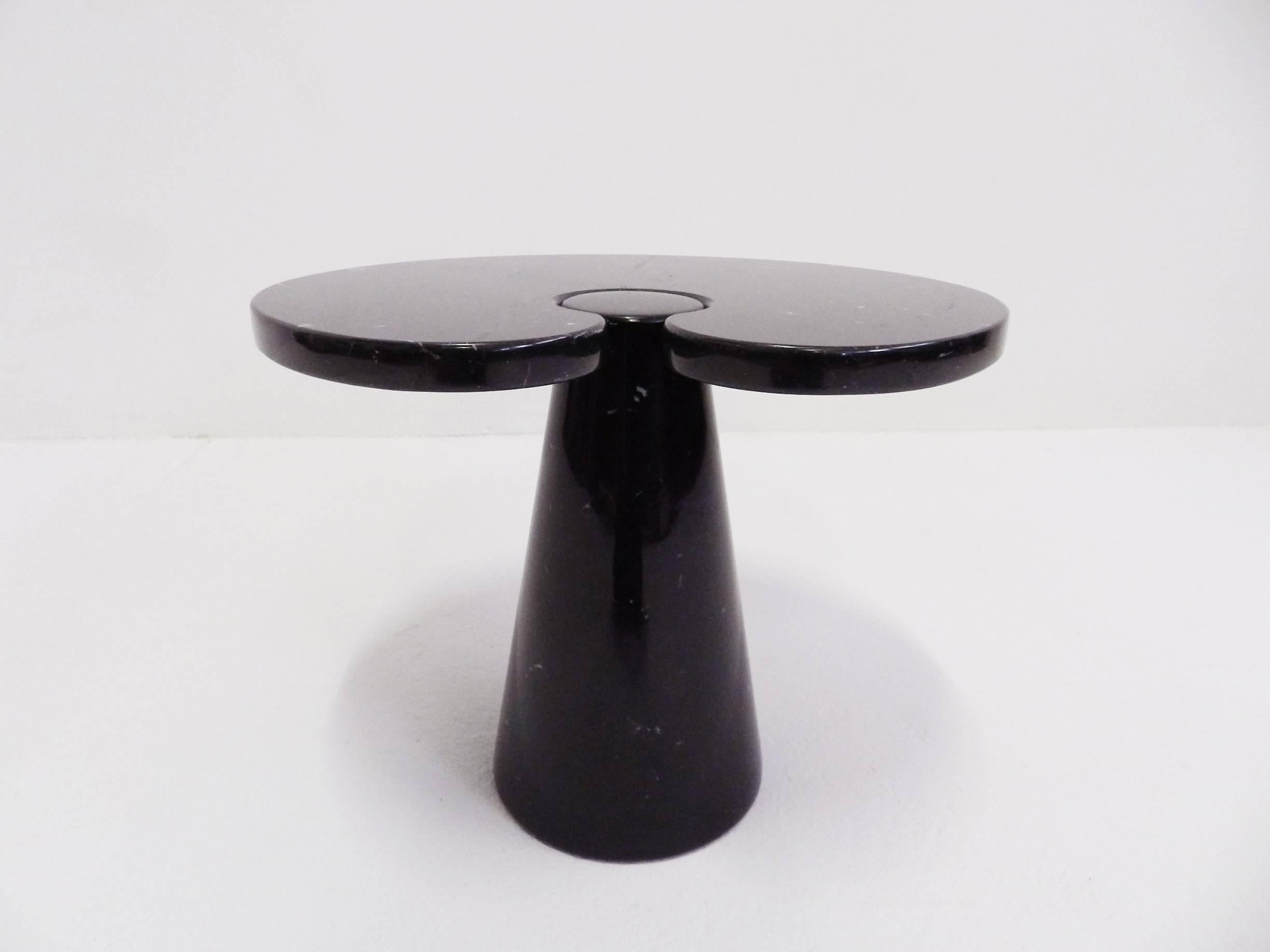 Elegant black Marquinia marble in perfect conditions.
Skipper 1971, Italy
High version of the table also available.
