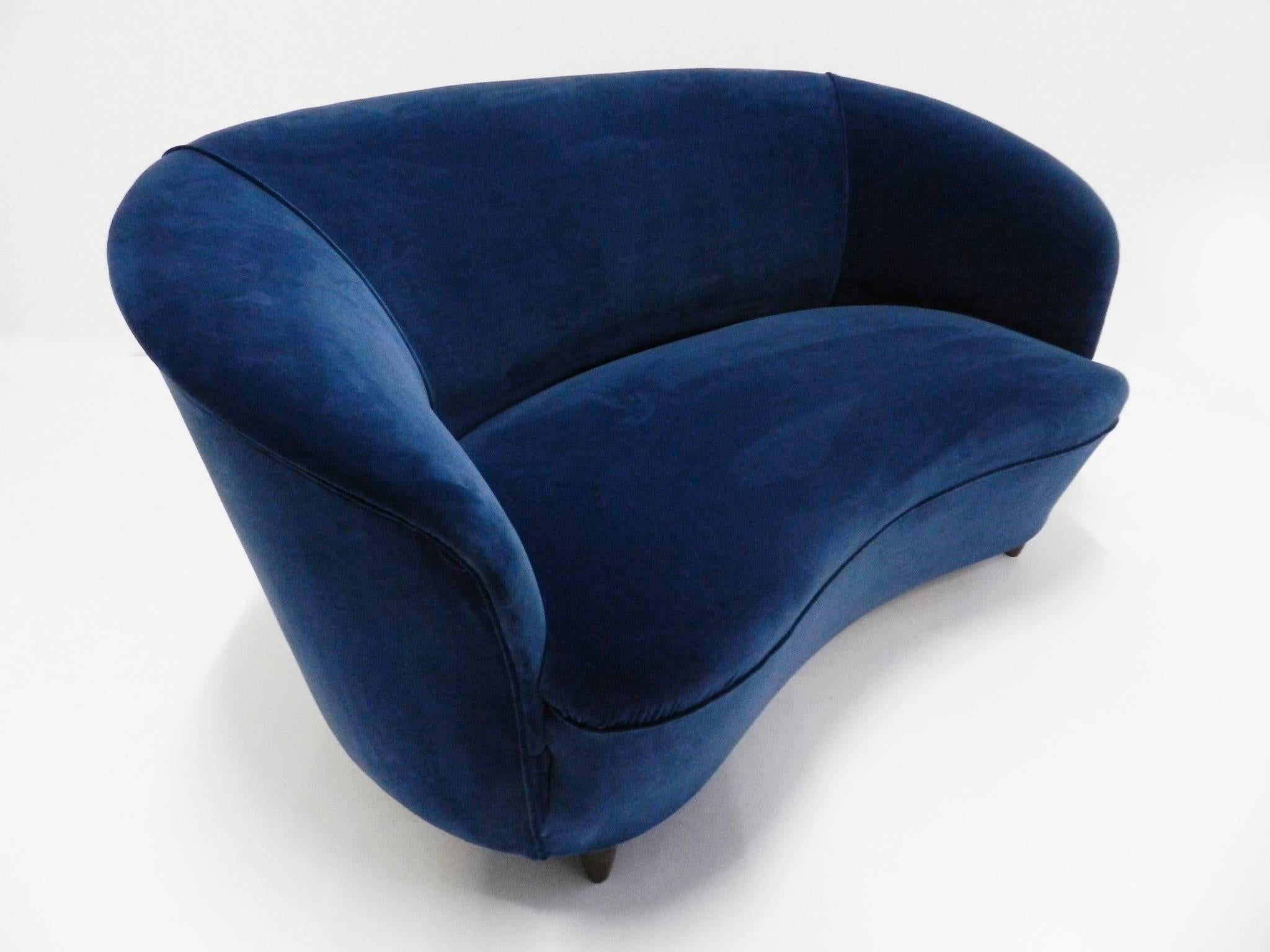 Small sofa totally new upholstery and cover in new blue velvet, legs in wood

Dimensions: 
160 x 85 x seating HT. 42 cm
total HT. 79 cm
