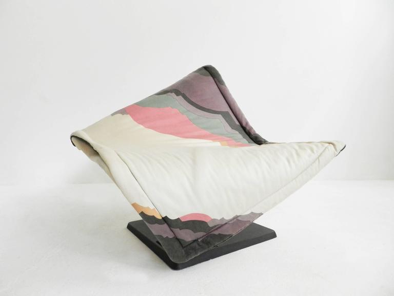 Limited Edition Easy Chair Mod, Flying Carpet For Sale at 1stDibs