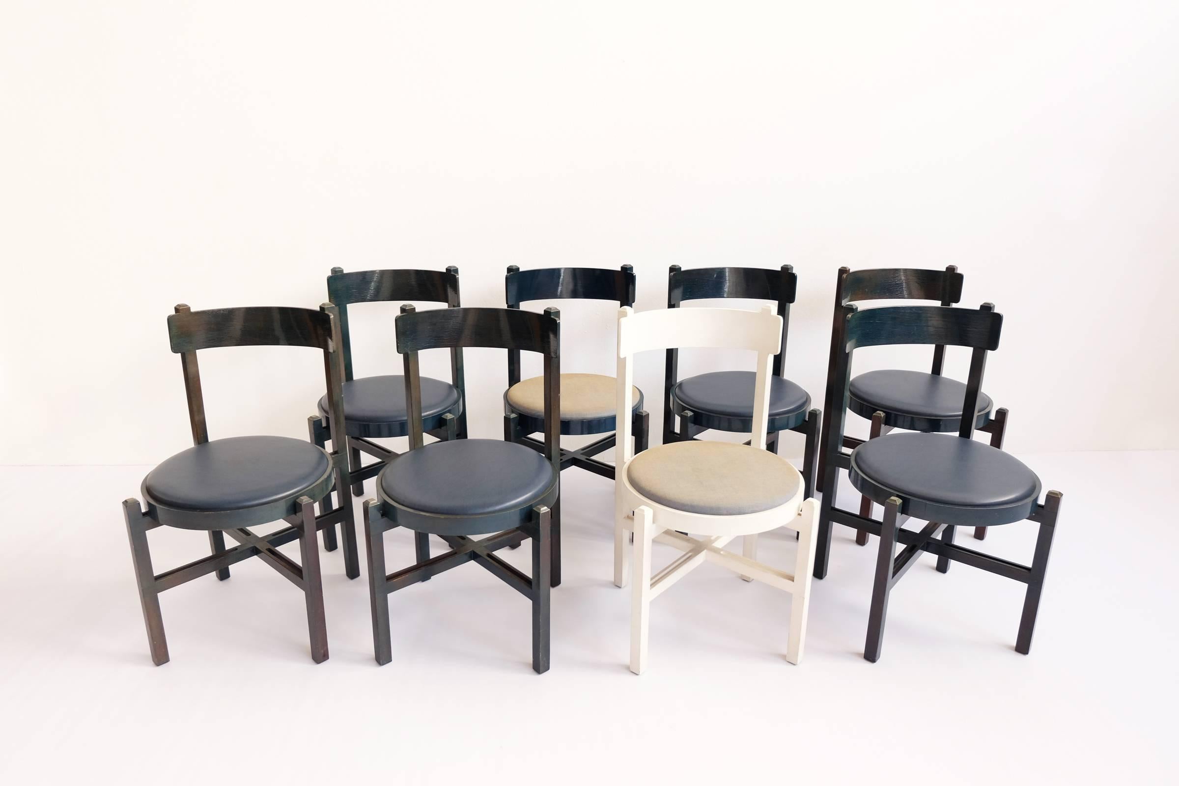 Mid-Century Modern Set of eight Super Rare Chairs Attributed to Gianfranco Frattini, Cassina, 1962 For Sale