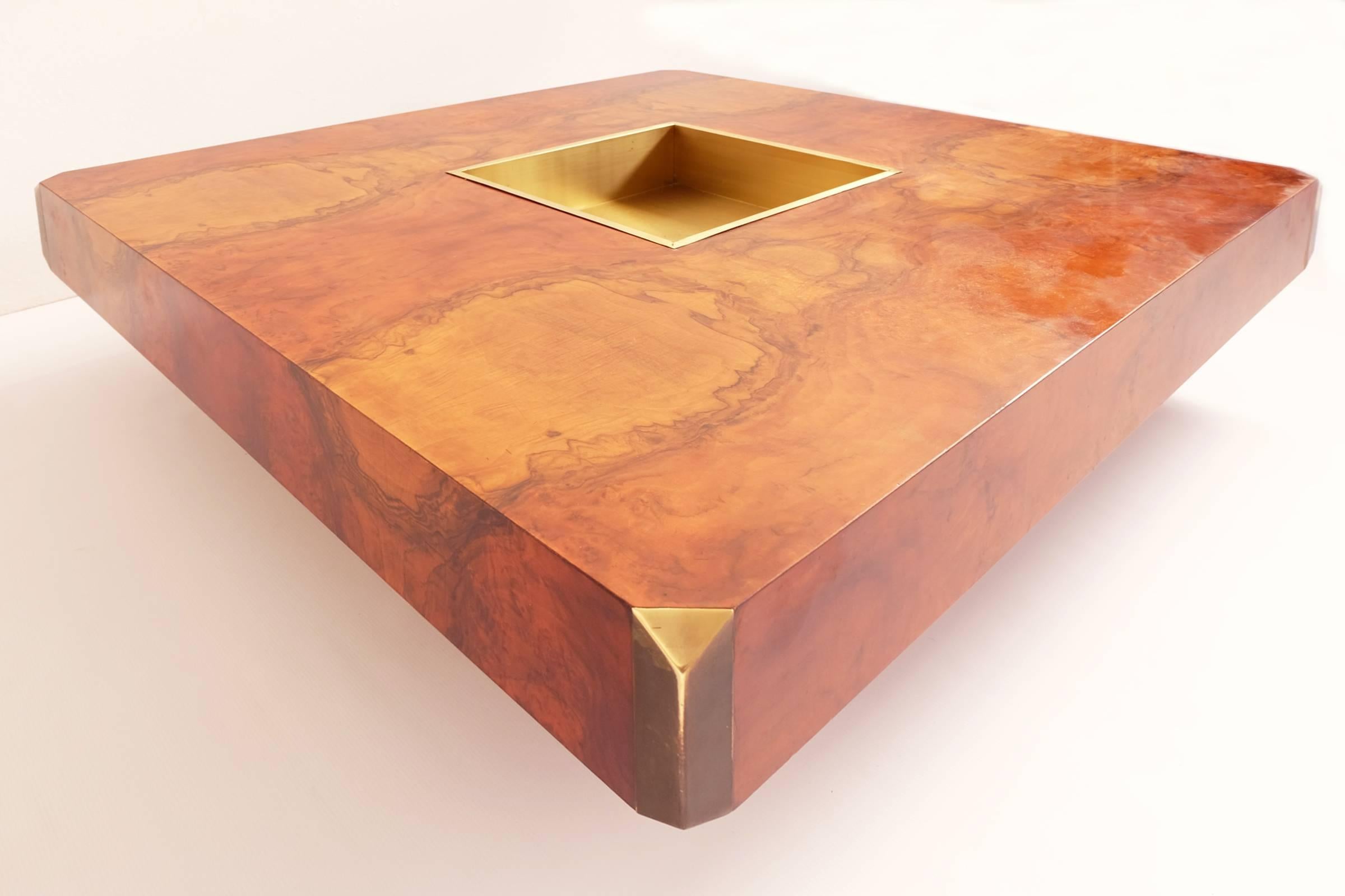 Willy Rizzo, Alveo Bar Coffee Table, in Stunning Burl Wood and Brass 2
