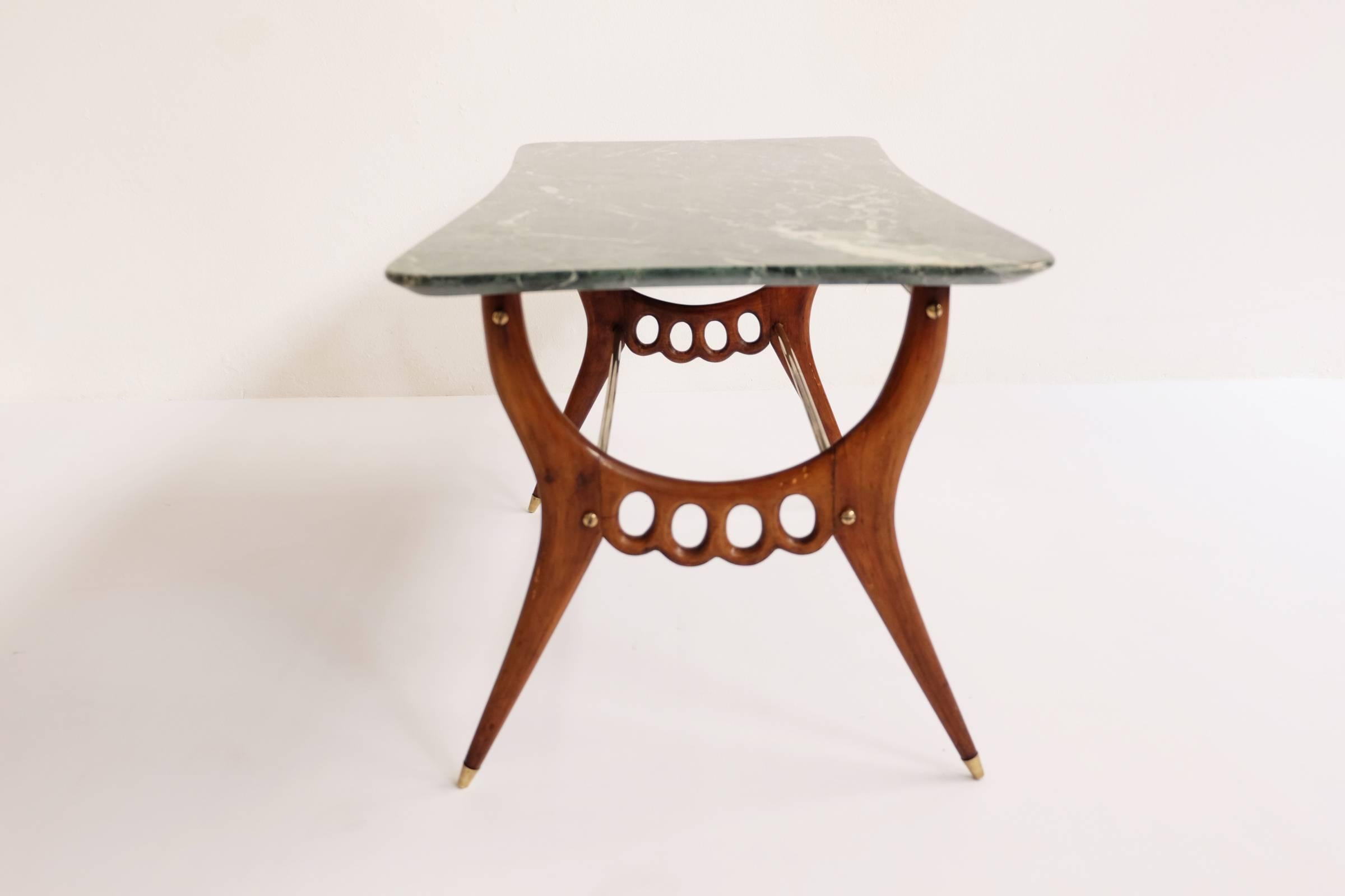 Walnut Beautiful Italian Mid-Century Modern Coffee Table 