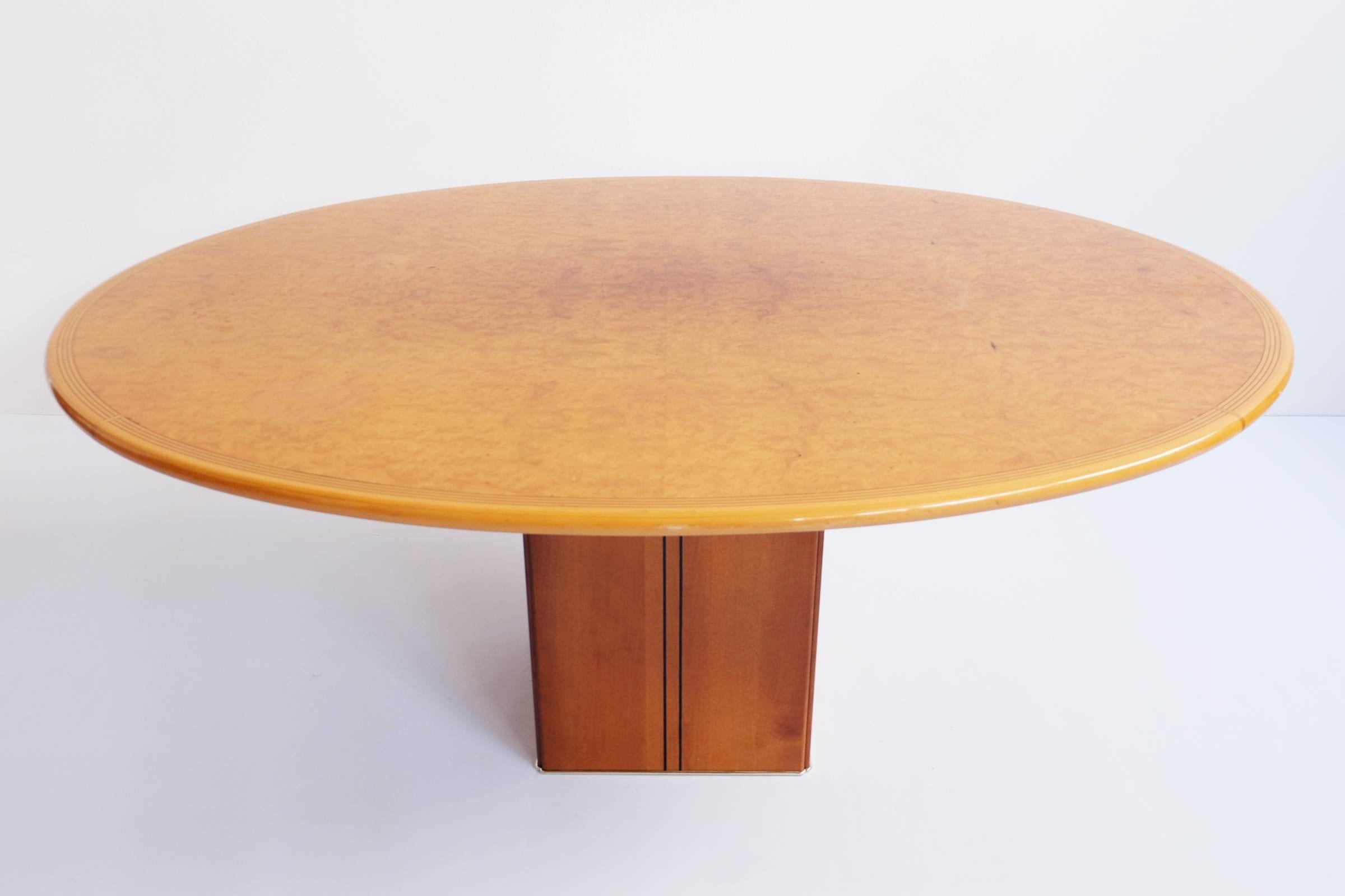 Mid-Century Modern Afra and Tobia Scarpa Luxurious Oval Table Mod, Artona