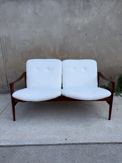 Frederik Kayser 711 Settee