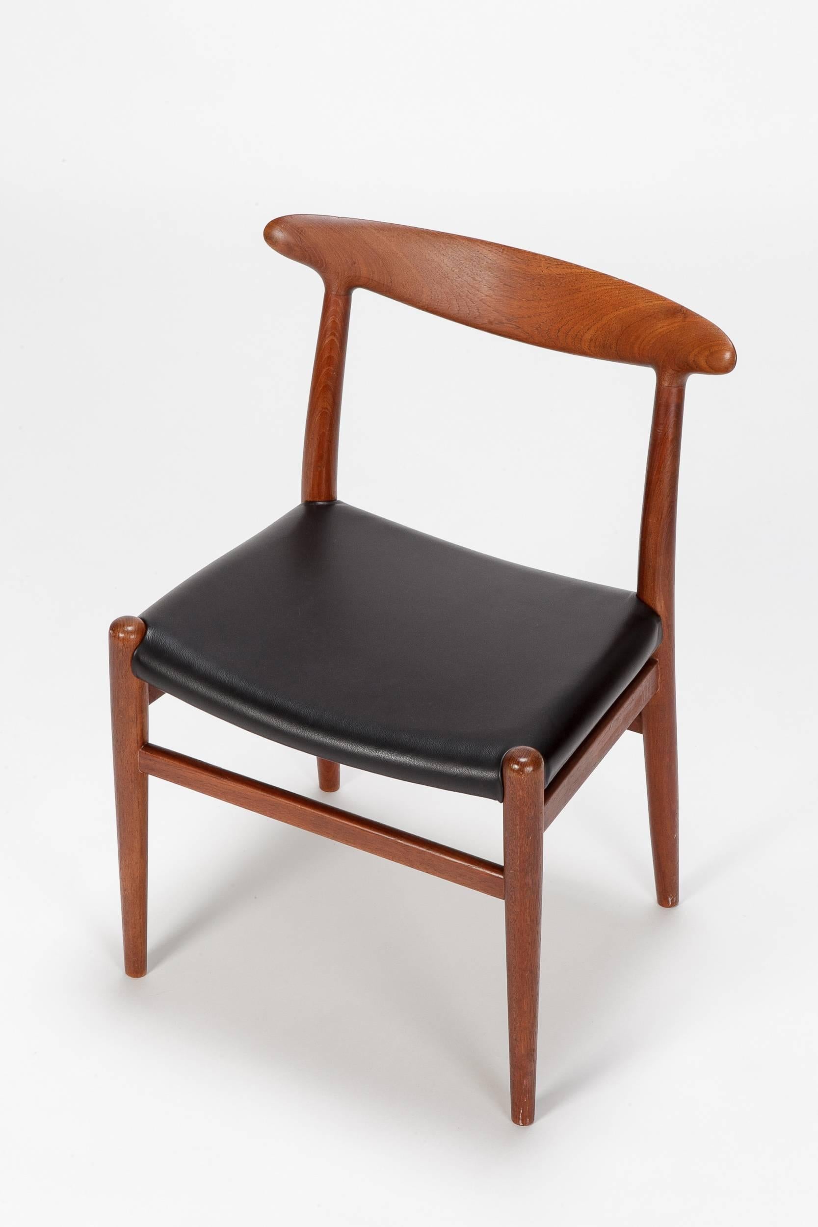 Mid-Century Modern Pair of Hans Wegner Dining Chairs W2 for C.M. Madsen, 1950s