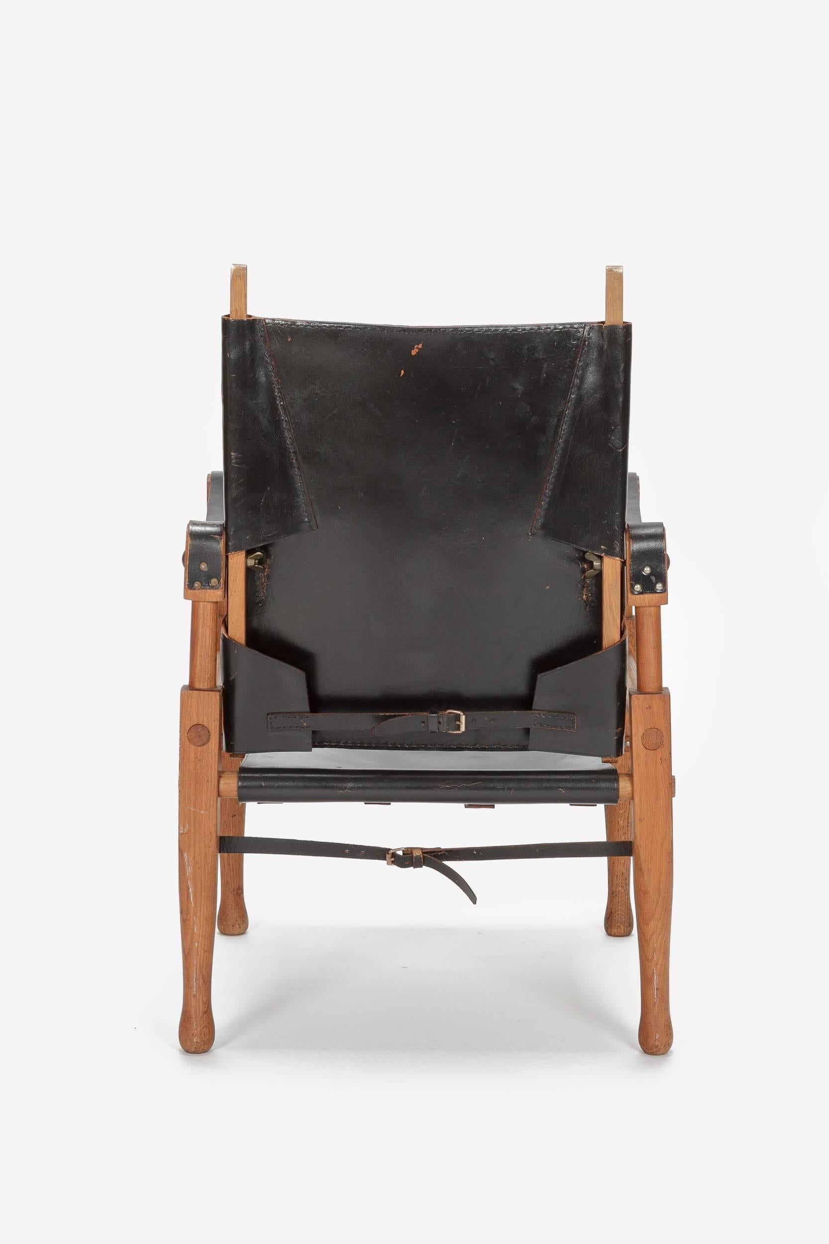 Early 20th Century Pair of Swiss Wilhelm Kienzle Leather and Oak Safari Chairs, 1950s