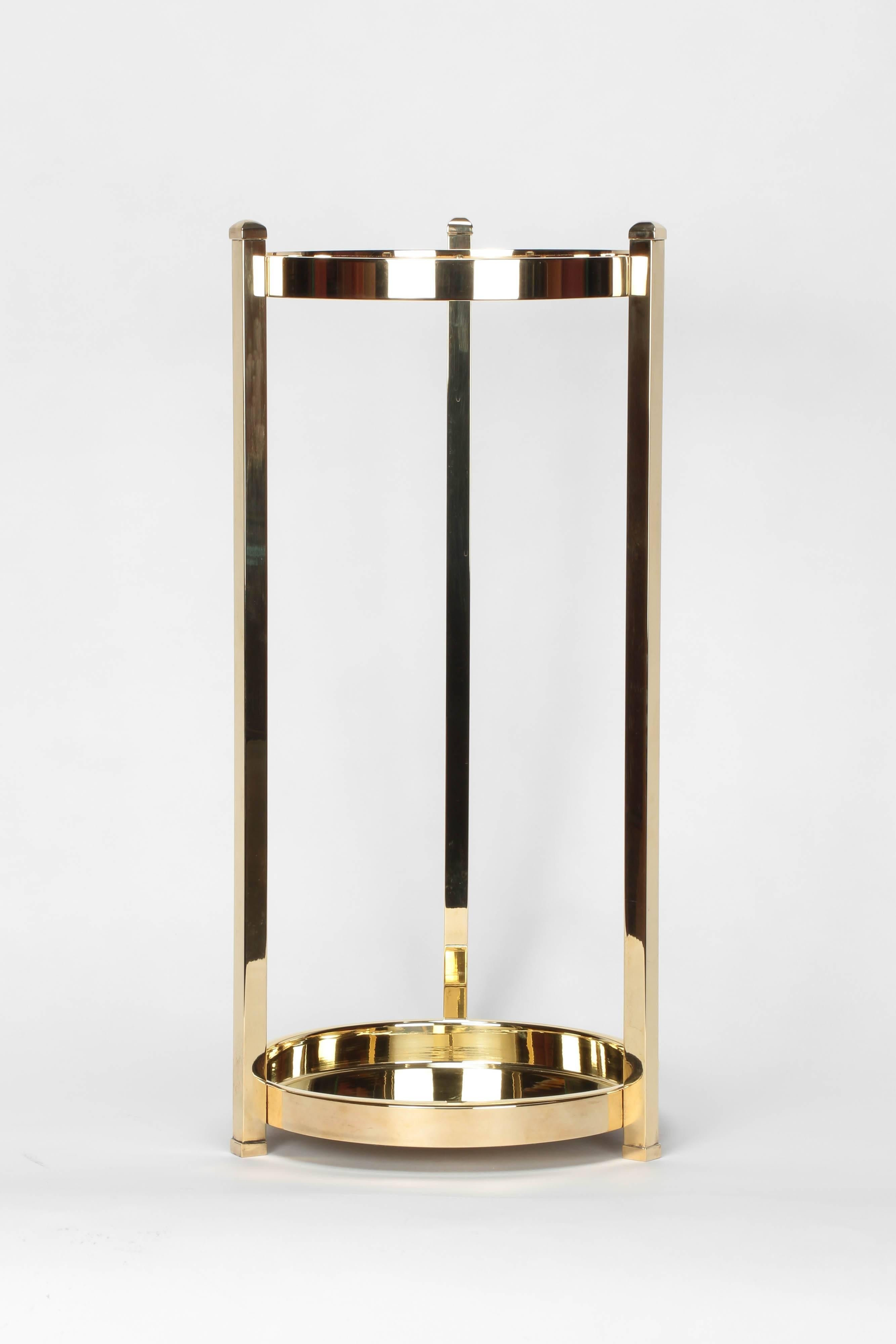 A wonderful solid brass umbrella stand, manufactured in the 1970s. High-quality Italian design, new polished brass.