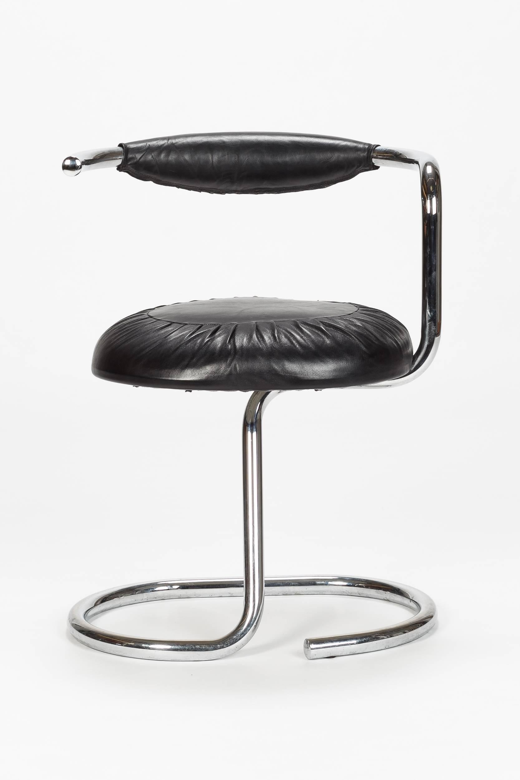 Pair of Giotto Stoppino Cobra Chairs, 1970s In Excellent Condition For Sale In Basel, CH