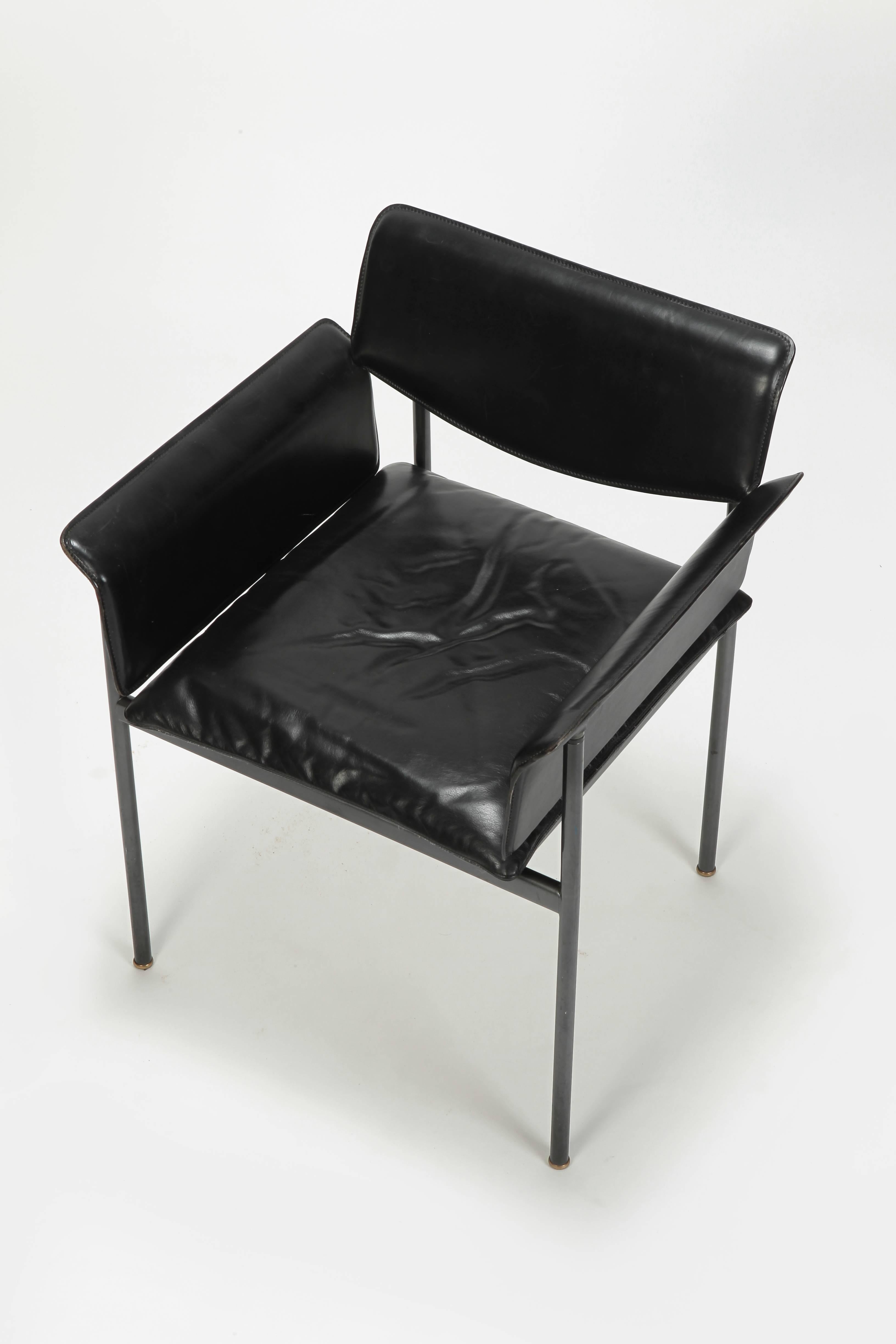 Vico Magistretti prototype chair manufactured by Poltrona Frau in the 1980s. But came never to production. Was a present from the company to a owner of a interior design company in Switzerland during an exibition. Black leather upholstery and black