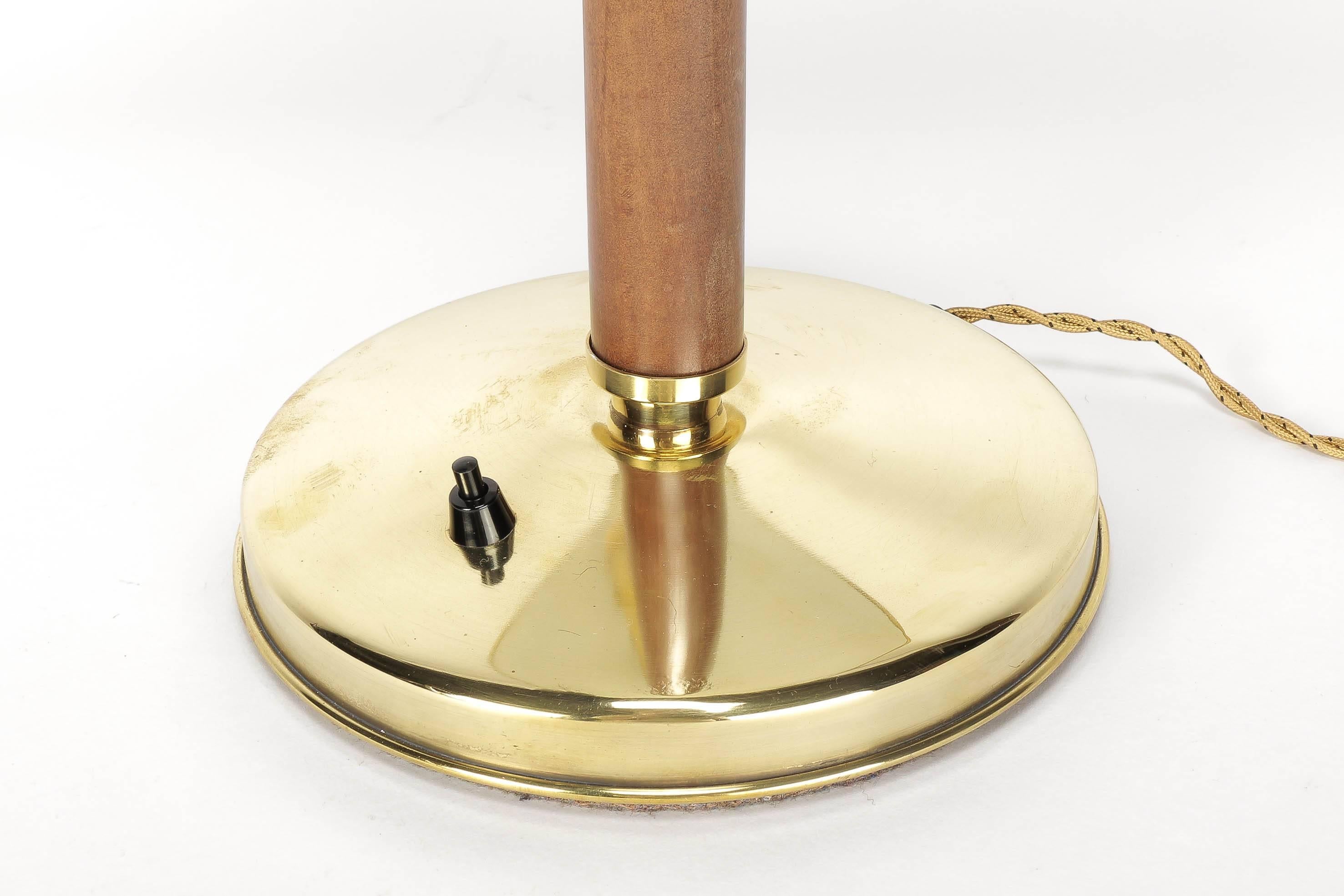 Swiss Bauhaus Desk Lamp Brass & Oak by AMBA 1940 4