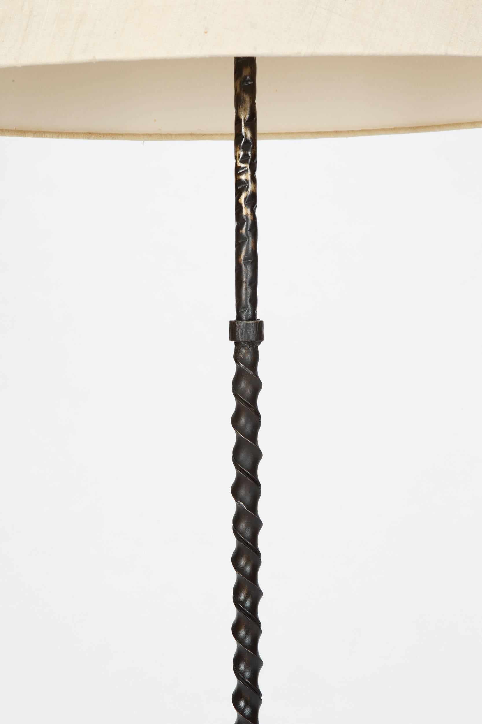Mid-Century Modern French Floor Lamp Wrought Iron 'Fer Forgé' Silk Lampshade, 1940s