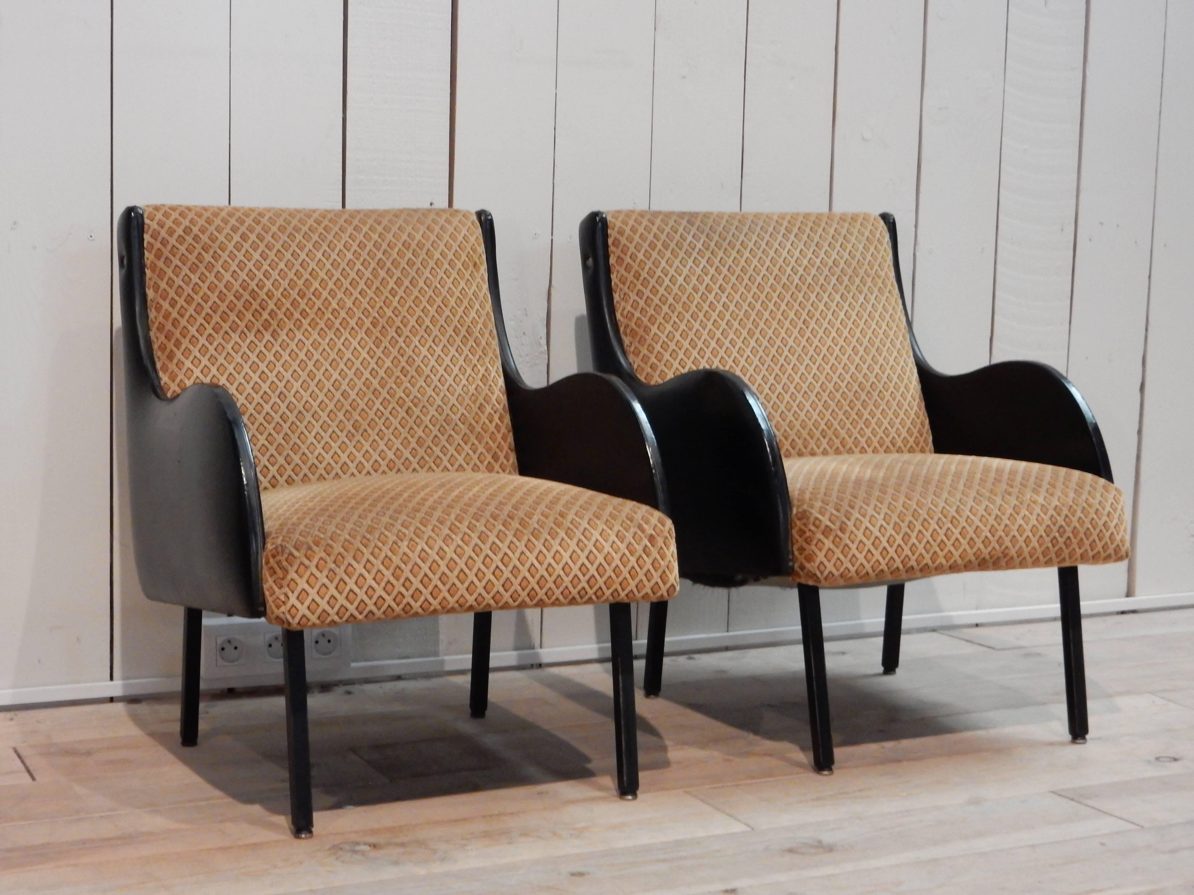 A very nice, interesting and cute small pair of Italian armchair in the style of Gio Ponti created, circa 1960.