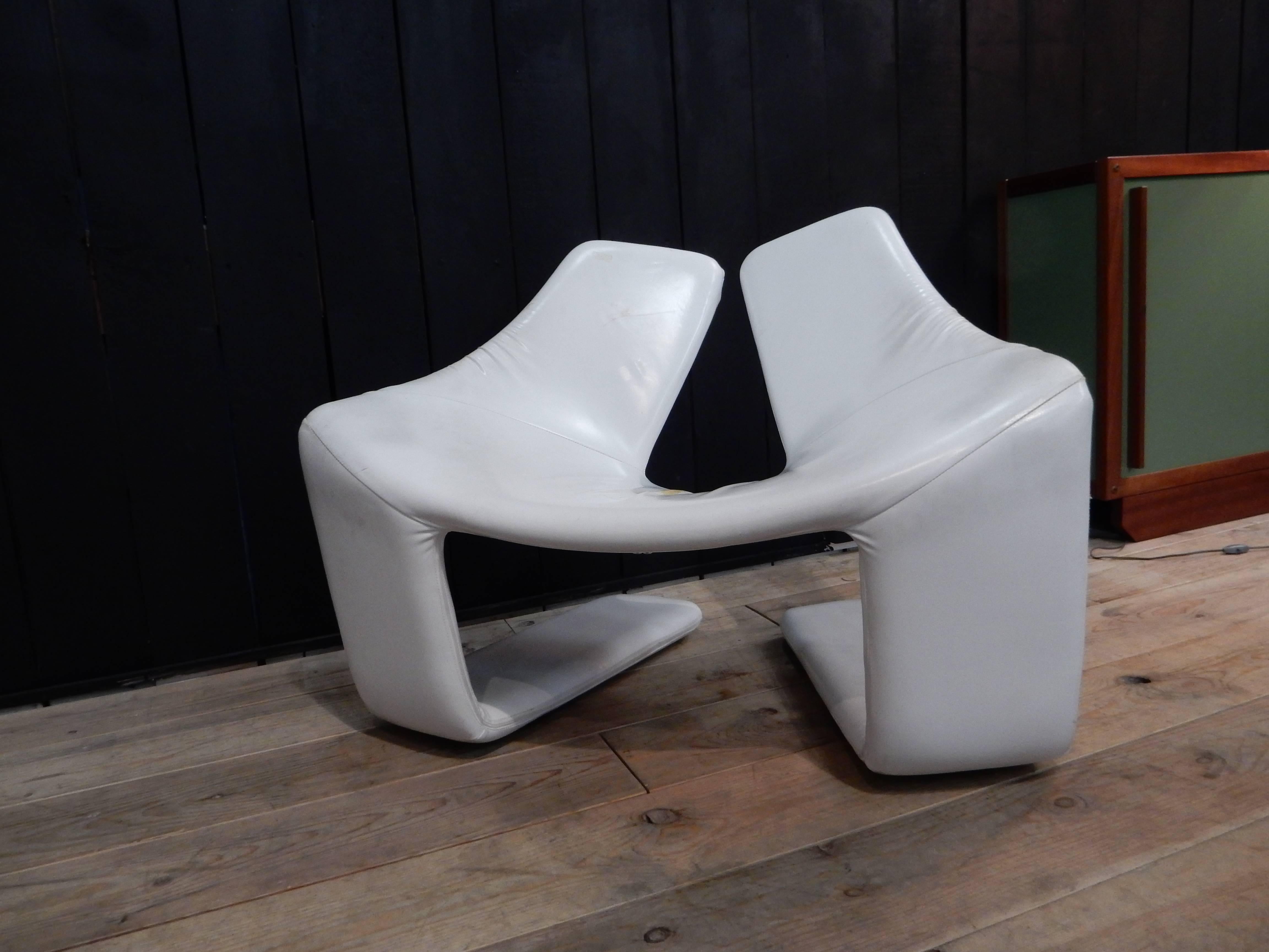 Zen Armchair by Kwok Hoi Chan In Fair Condition For Sale In Couzon au Mont d'Or, FR