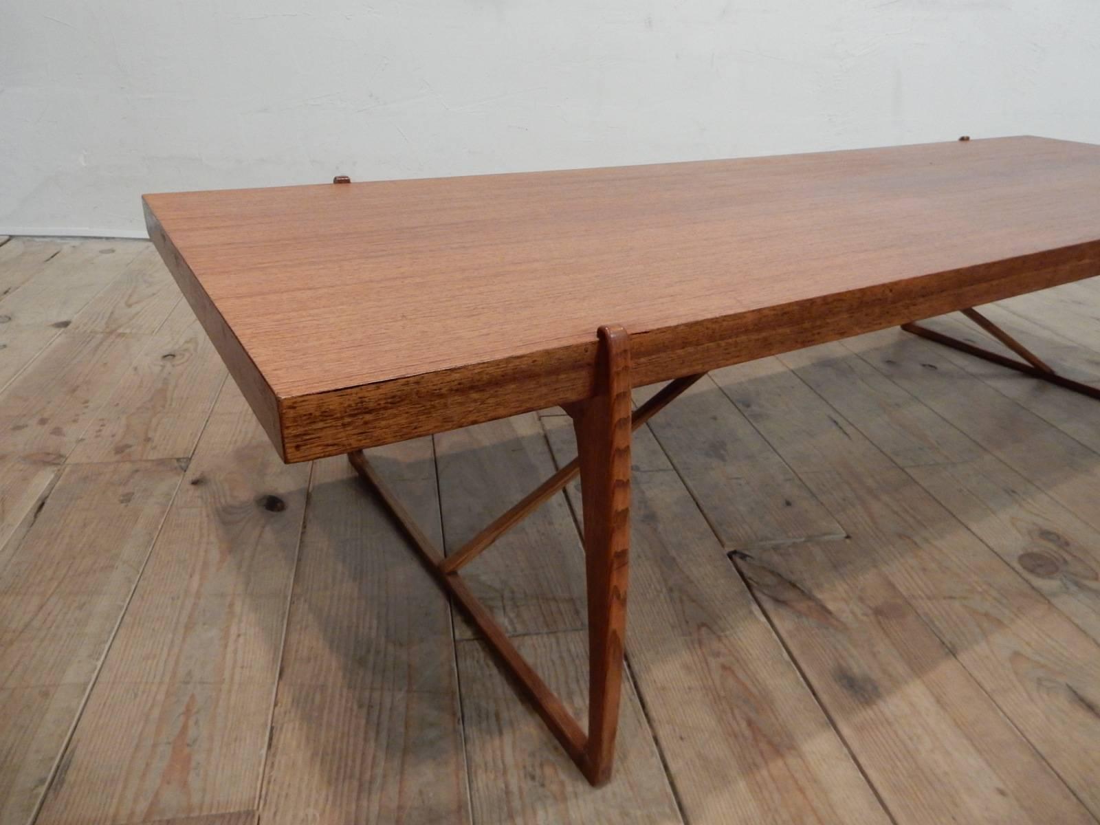 A very large Danish coffee table in very good condition architonic design. Teak.