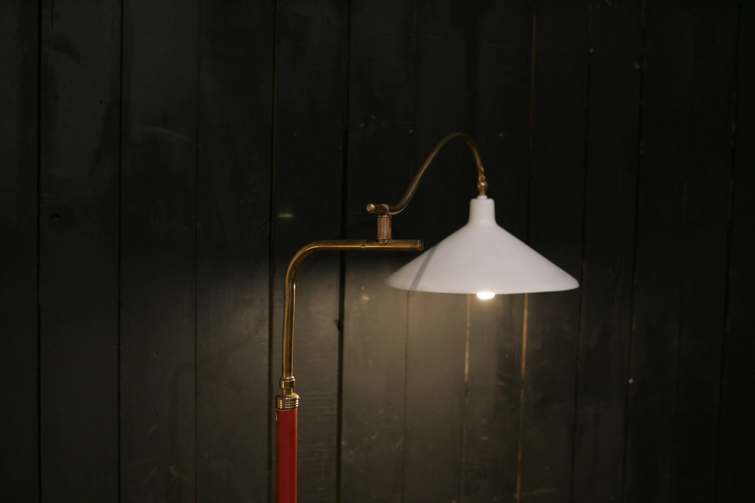 Mid-20th Century 1960 Italian Floor Lamp Made of Leather and Brass For Sale