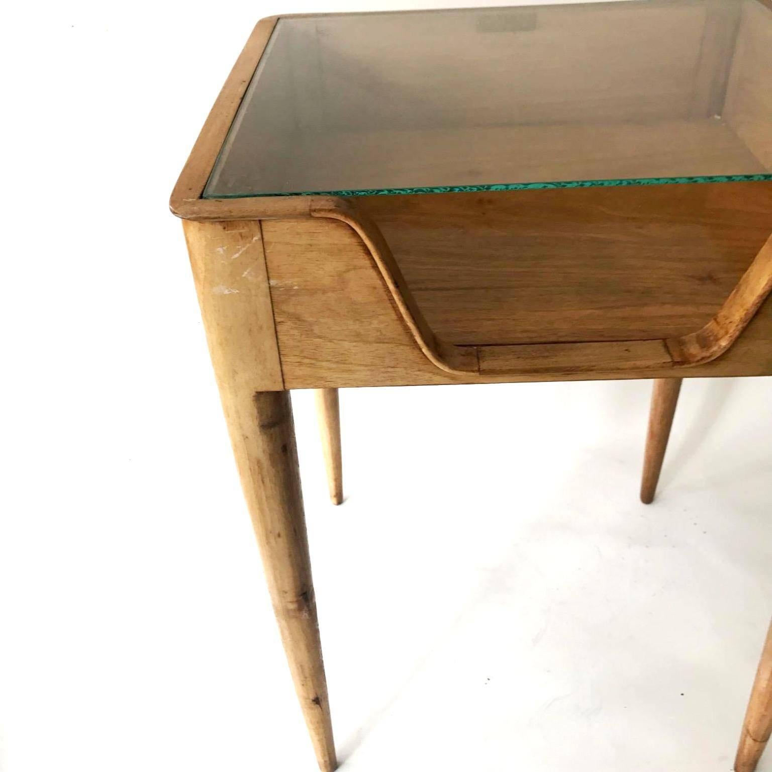 20th Century Pair of Side Tables circa 1937 Attributed to Gio Ponti, Italian, Milan For Sale