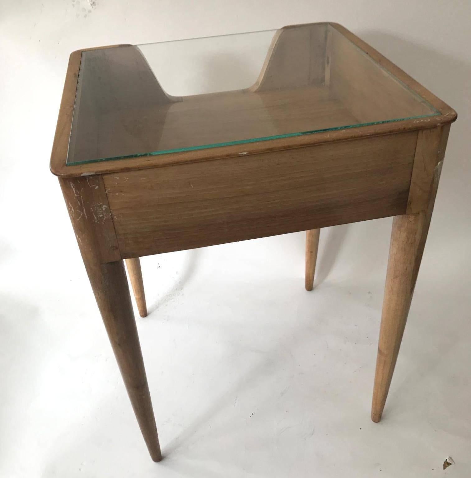 Pair of Side Tables circa 1937 Attributed to Gio Ponti, Italian, Milan In Good Condition For Sale In London, GB