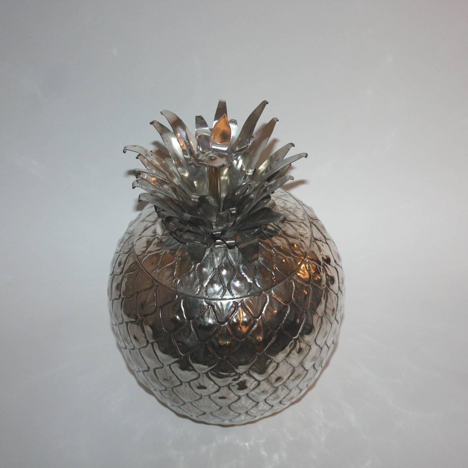 Silvered metal large ice bucket in the shape of pineapple in the style of Mauro Manetti, Italian, 1960s.