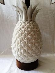 Single Ceramic lamp in the shape of pineapple 60's Italian