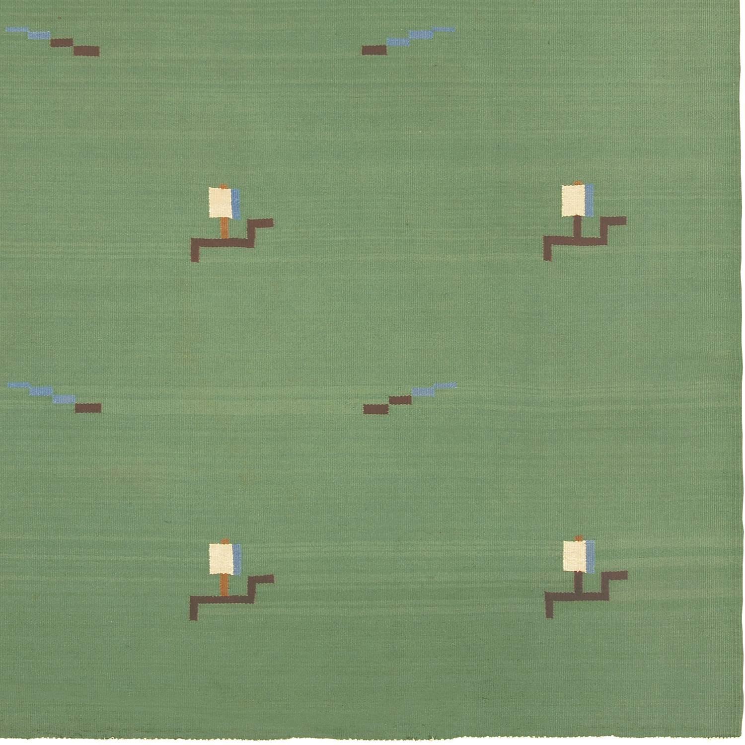 Early- 20th Century Swedish Flat-Weave Carpet In Excellent Condition For Sale In New York, NY