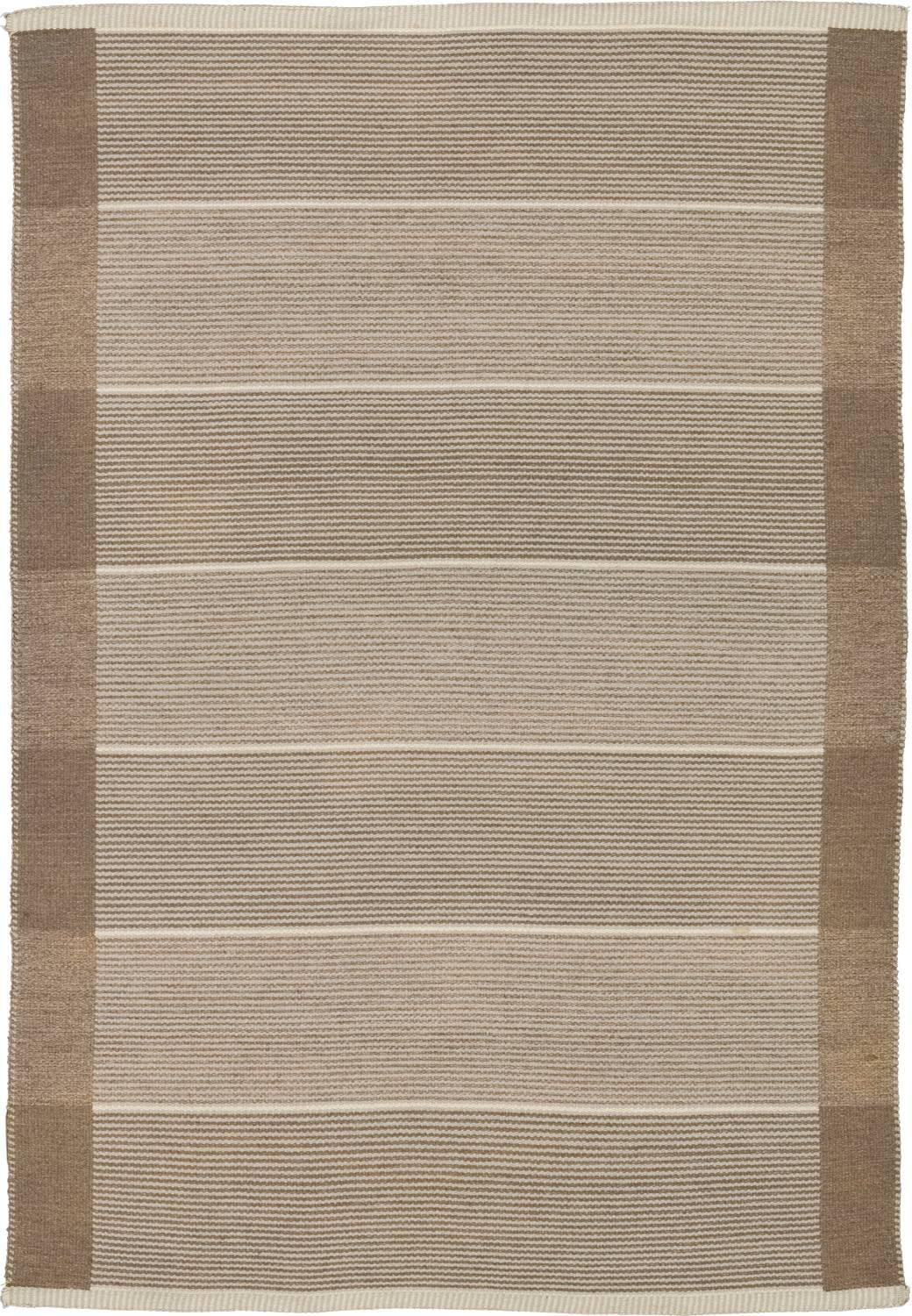 Early 20th Century Swedish Double-Sided Flat-Weave Carpet In Excellent Condition For Sale In New York, NY
