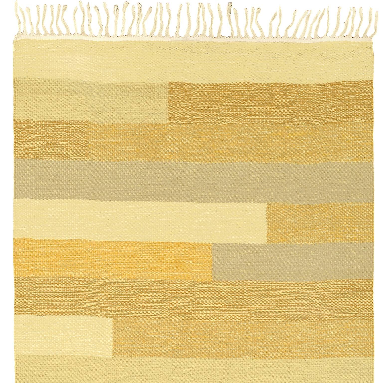 Mid-20th Century Swedish Flat-Weave Carpet In Good Condition For Sale In New York, NY