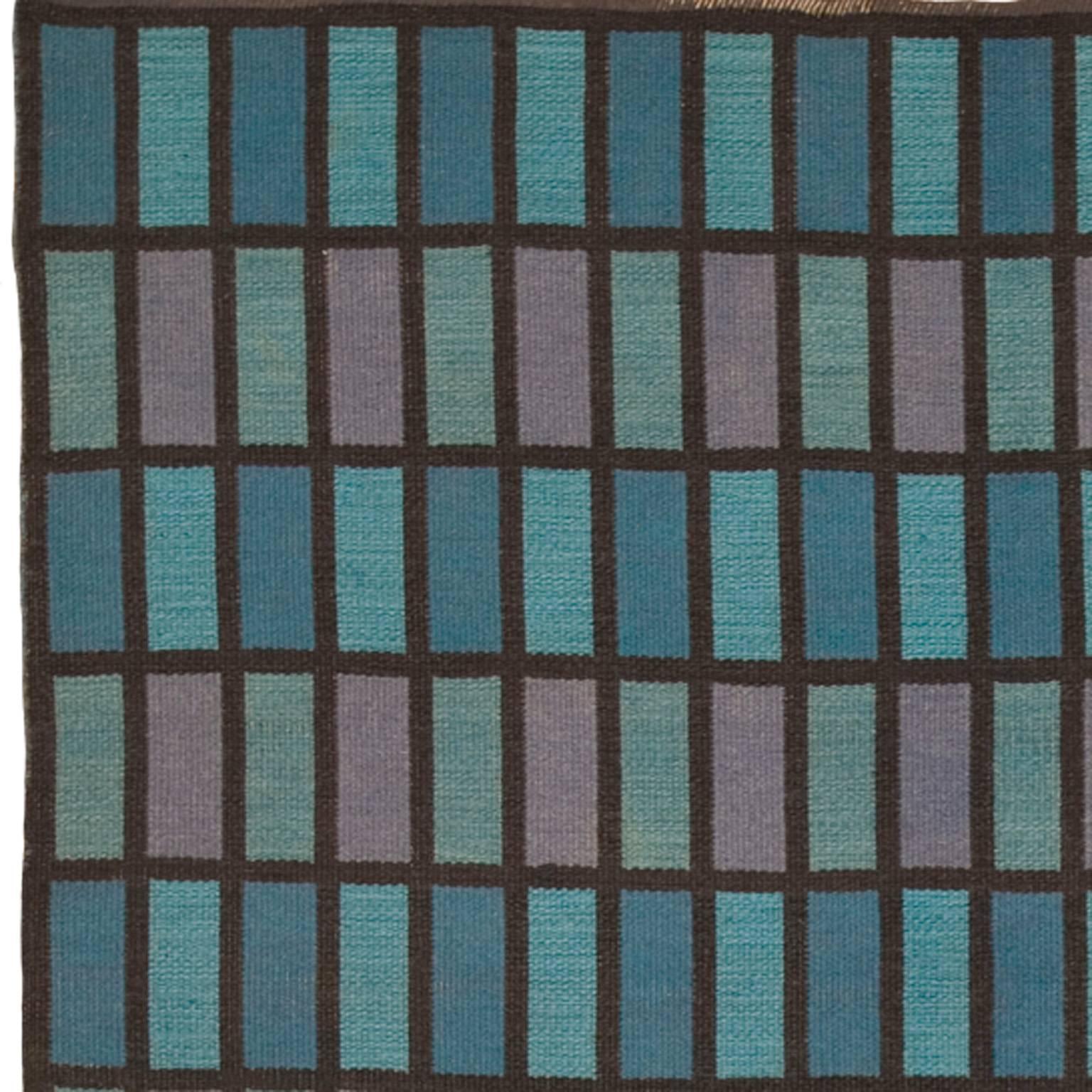 Hand-Woven Mid-20th Century Double-Sided Swedish Flatweave Carpet For Sale