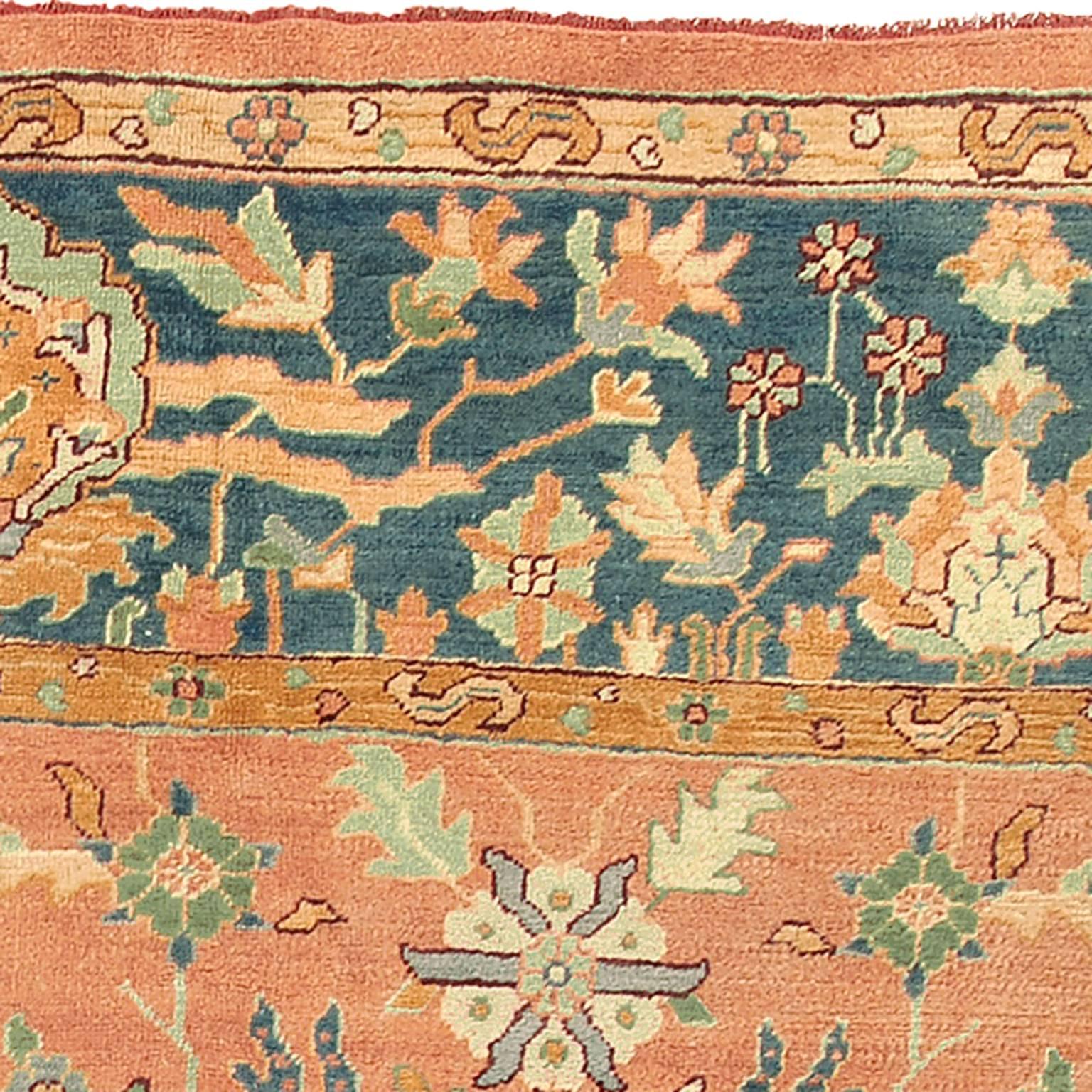 Early 20th Century Oushak Carpet In Good Condition For Sale In New York, NY