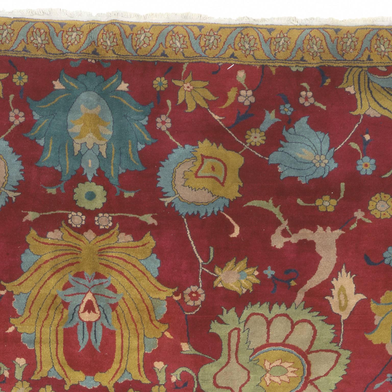 Late 19th Century Agra Carpet In Fair Condition For Sale In New York, NY