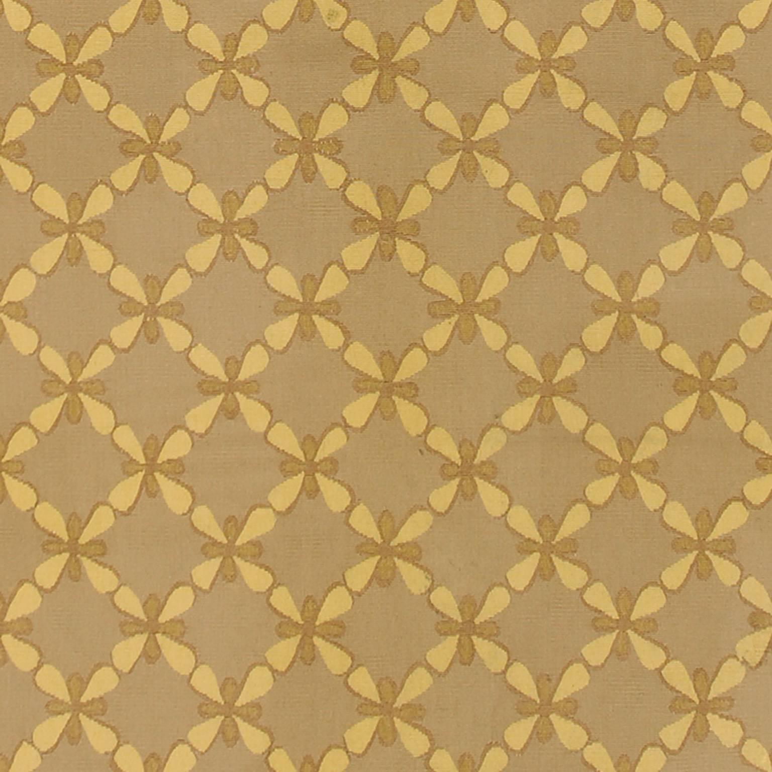 French Early 20th Century Aubusson Carpet For Sale