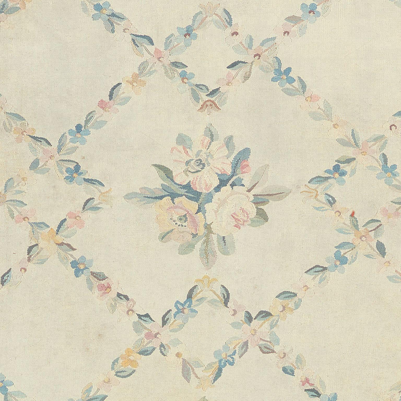 French Early 20th Century Aubusson Carpet For Sale