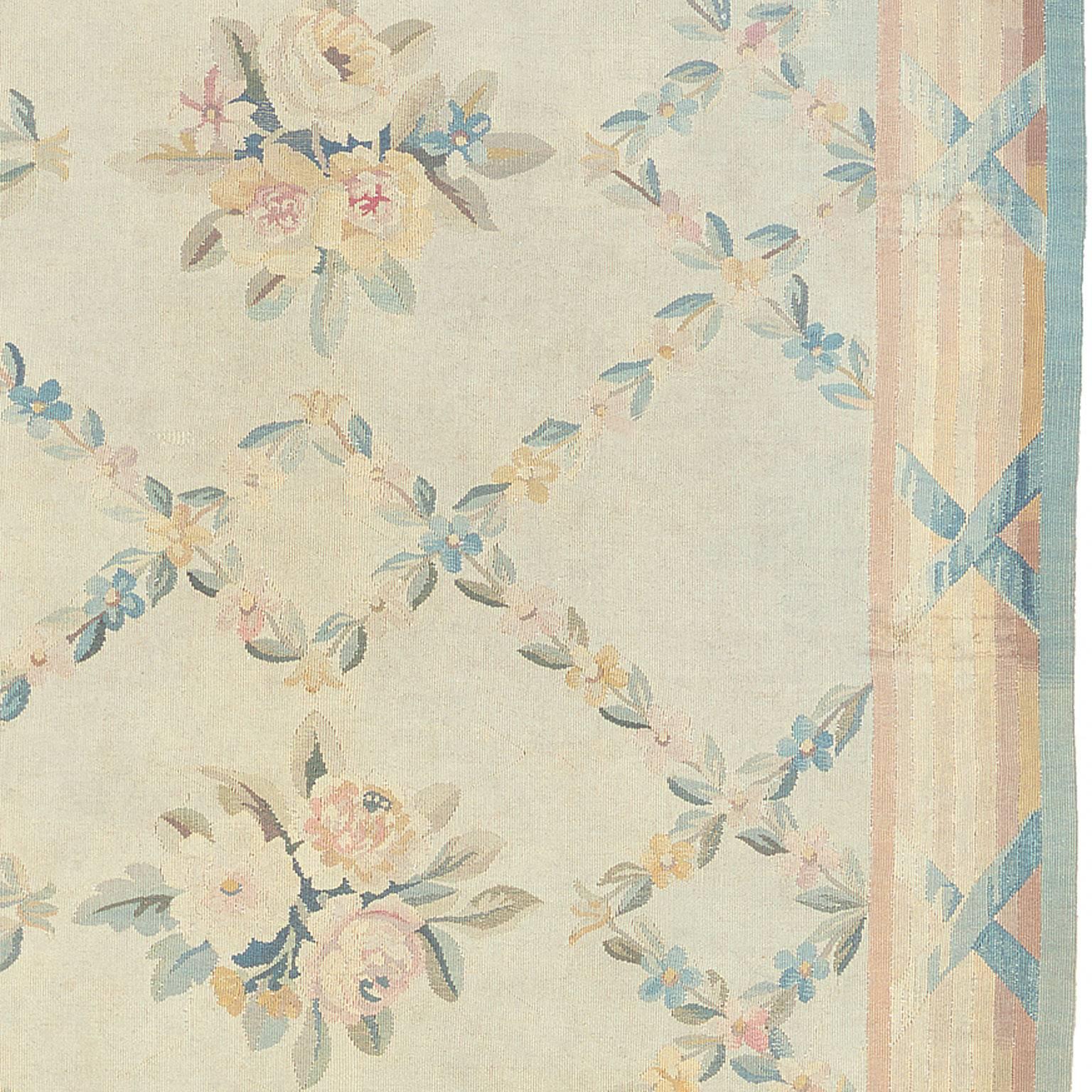 Wool Early 20th Century Aubusson Carpet For Sale