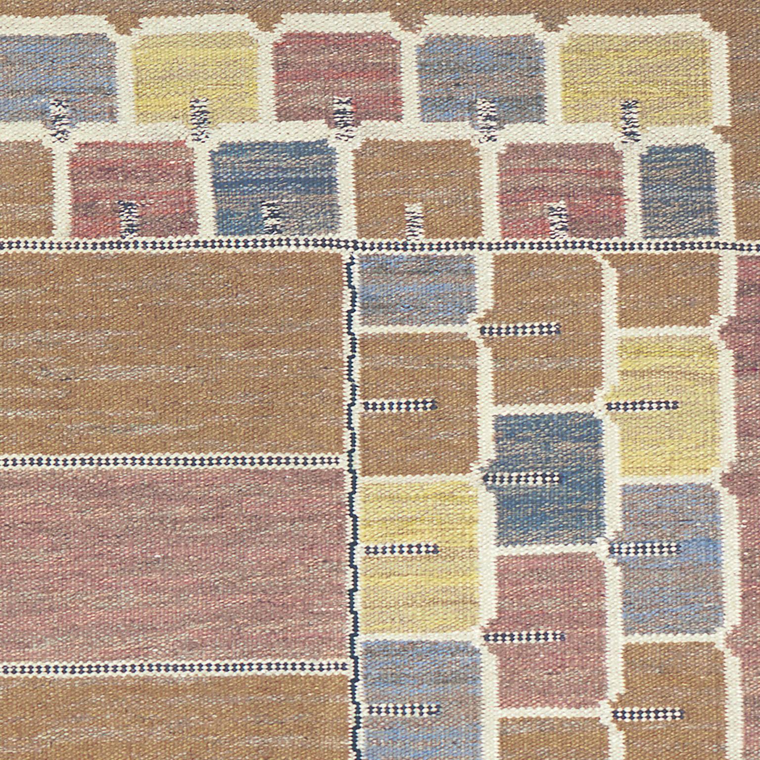 Mid-20th Century Swedish Flat-Weave Carpet by AB Märta Måås-Fjetterström In Good Condition For Sale In New York, NY
