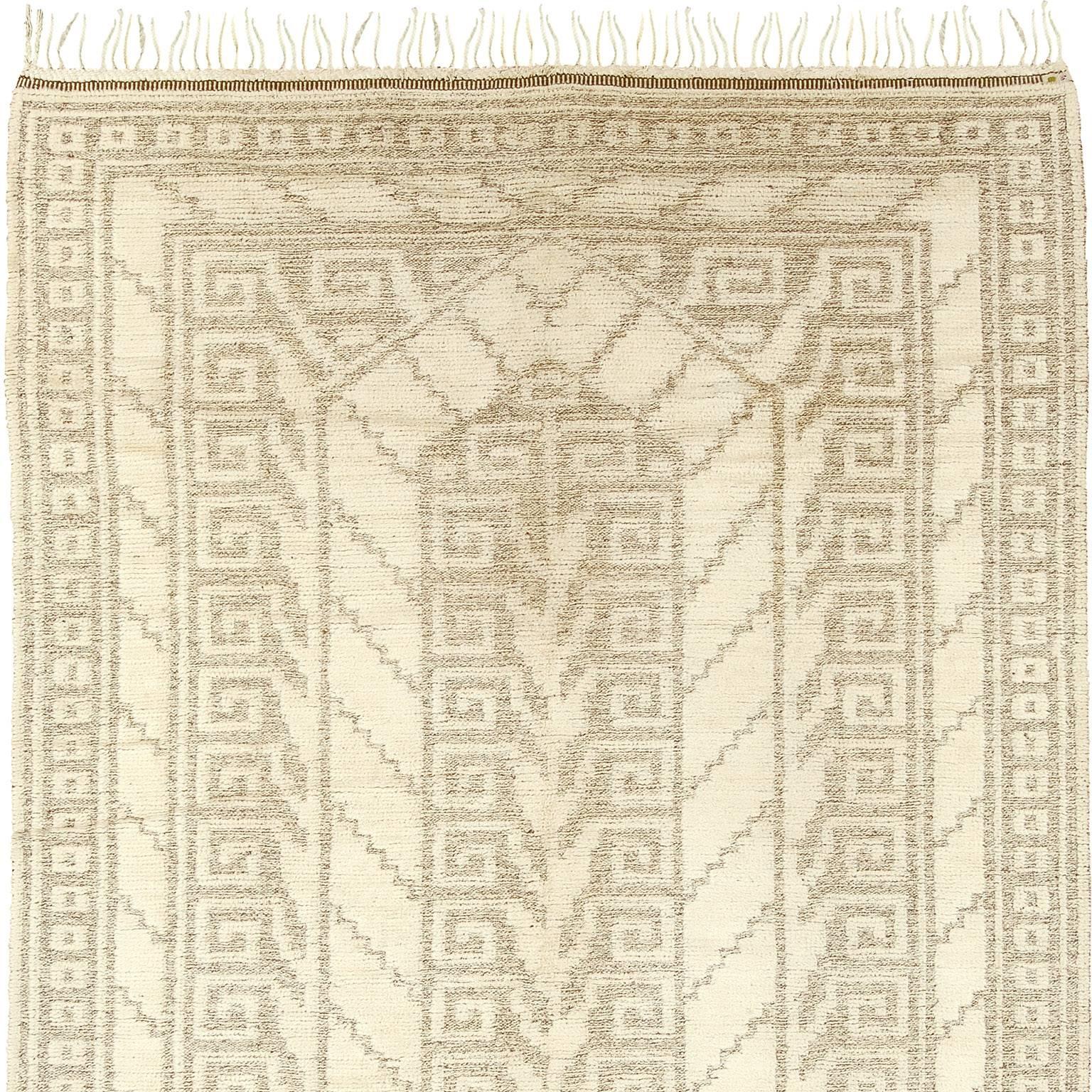 Mid-20th Century Swedish Pile Carpet by Märta Måås-Fjetterström In Good Condition For Sale In New York, NY