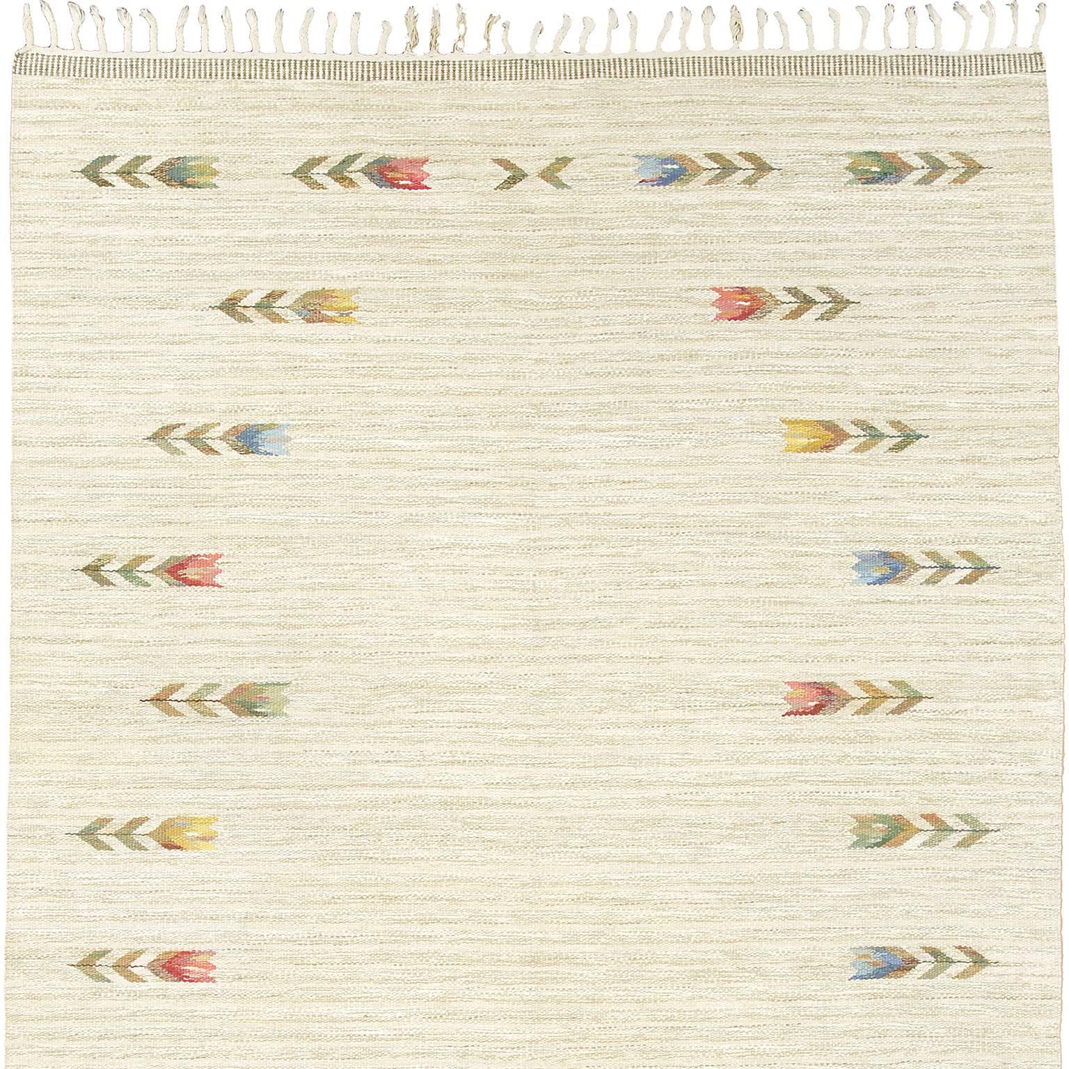 Wool Early 20th Century Swedish Flat Weave Carpet For Sale