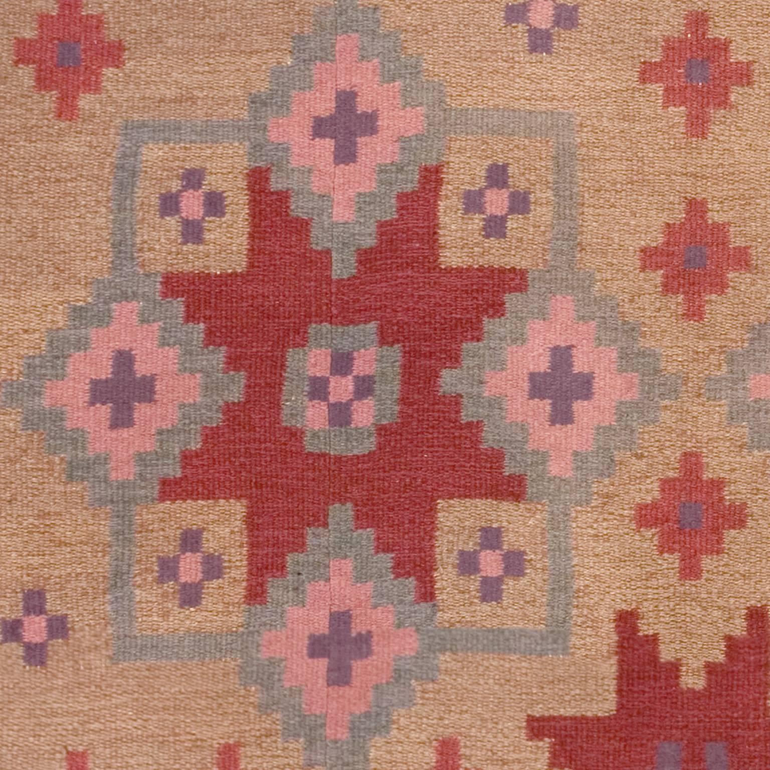 20th Century Swedish Flat-Weave Carpet In Good Condition For Sale In New York, NY