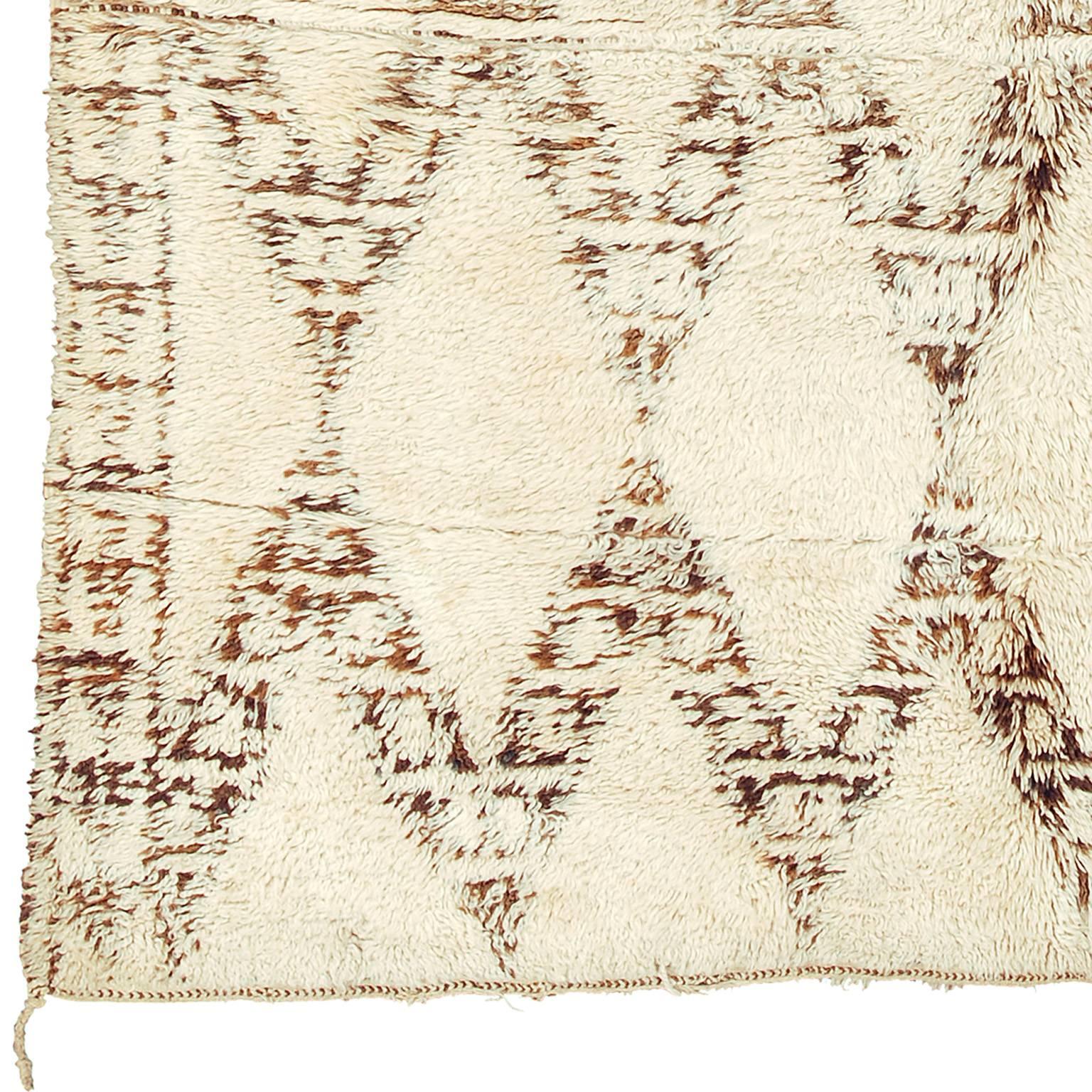 Wool Mid-20th Century Moroccan 'Beni Ouarain' Carpet For Sale