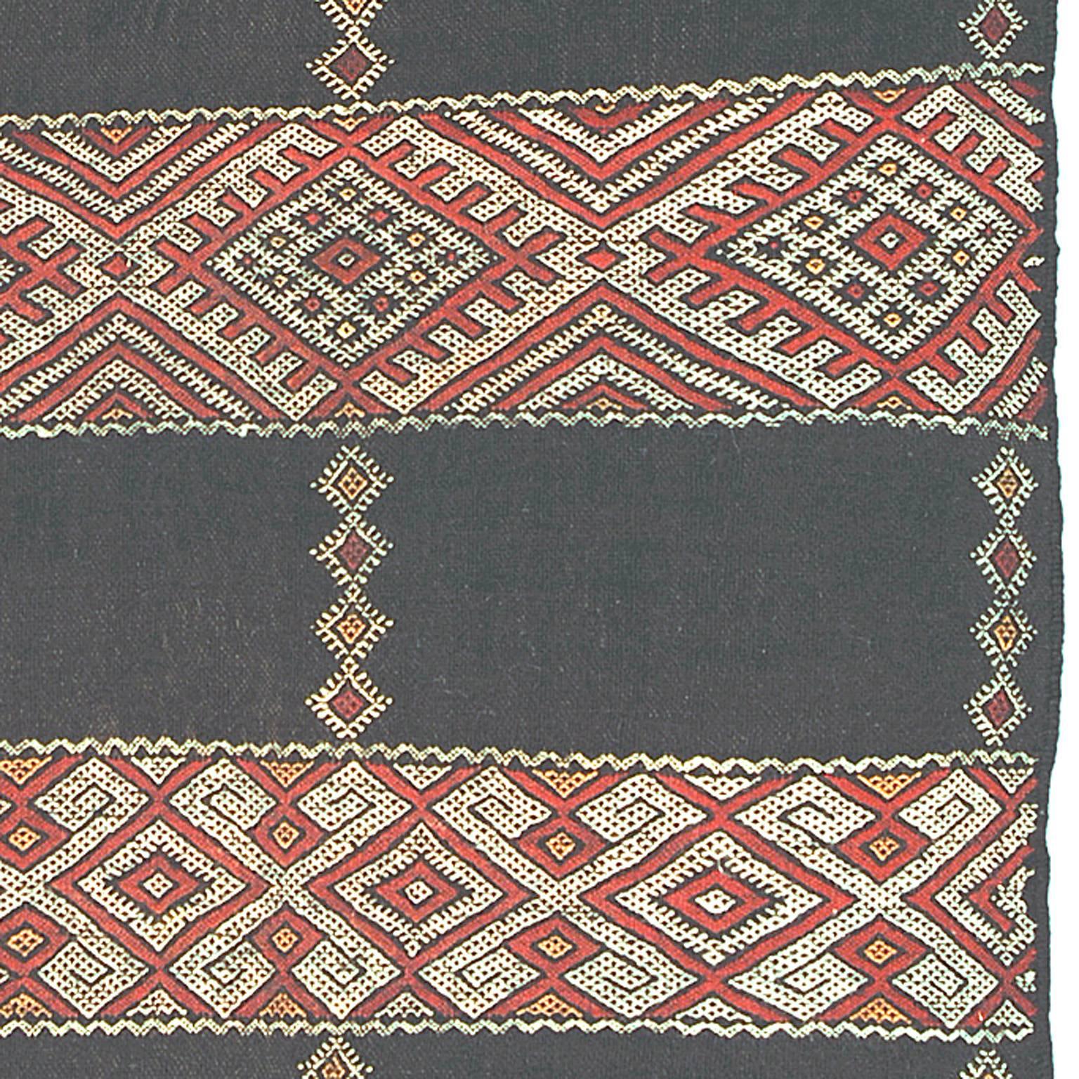 Mid-20th Century Moroccan 'Zaiane' Carpet In Good Condition For Sale In New York, NY