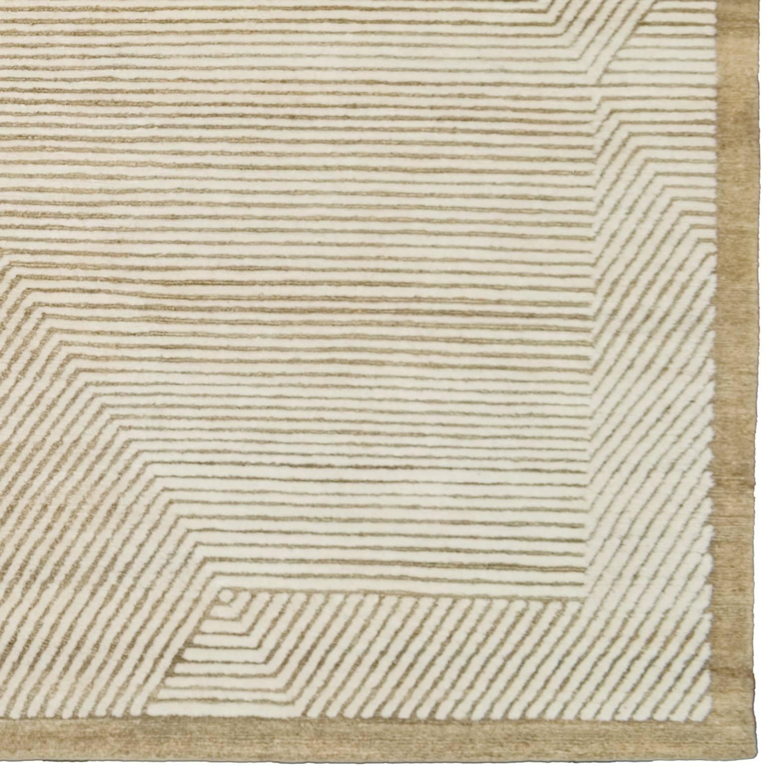 Tappeto 'Boggeri' contemporaneo
Tecnica del taglio del pelo e del cappio.
Lana neozelandese sbiancata (vello) e fibre di ortica non tinte (anello).
