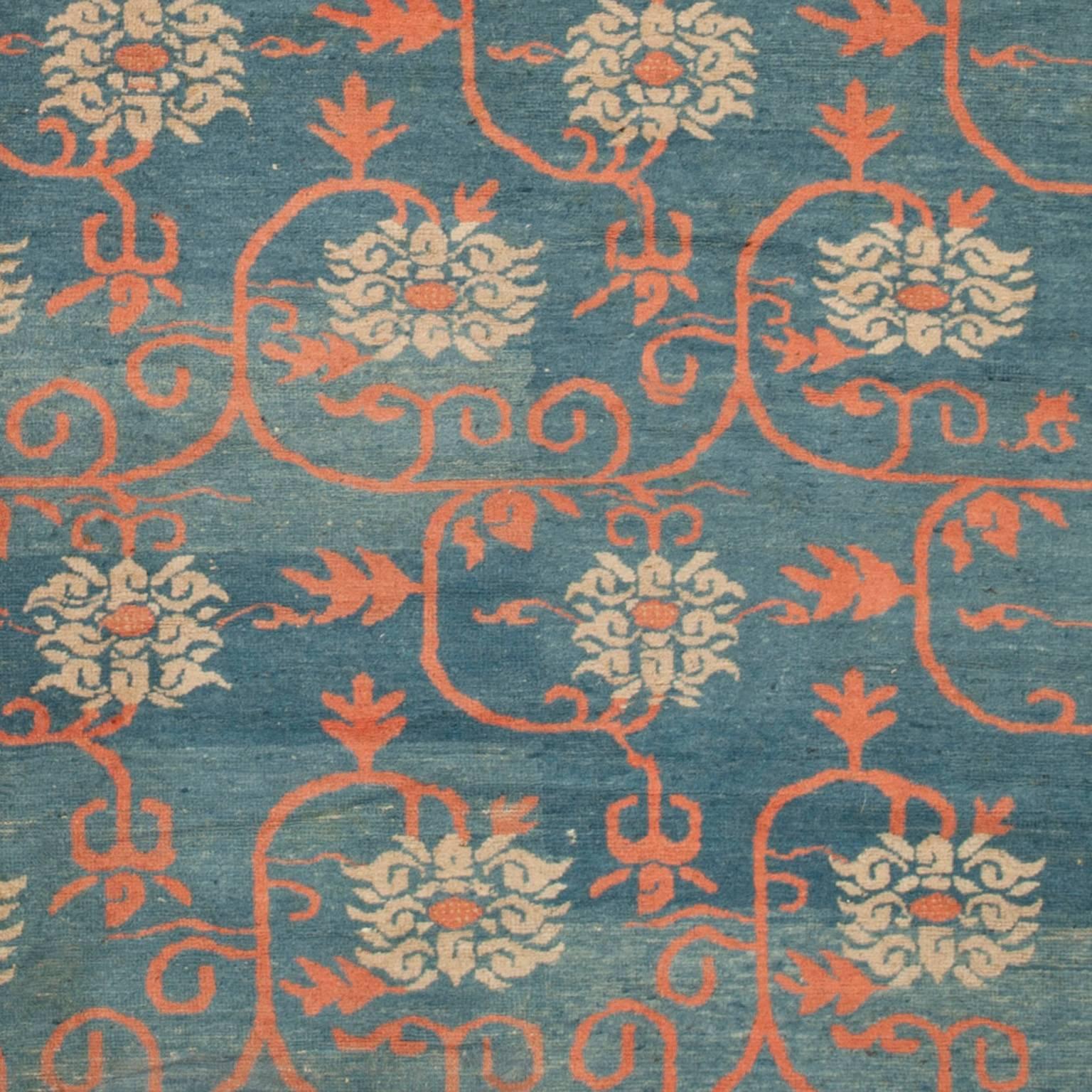 China, circa 1870. 
Floral design.
Handwoven.