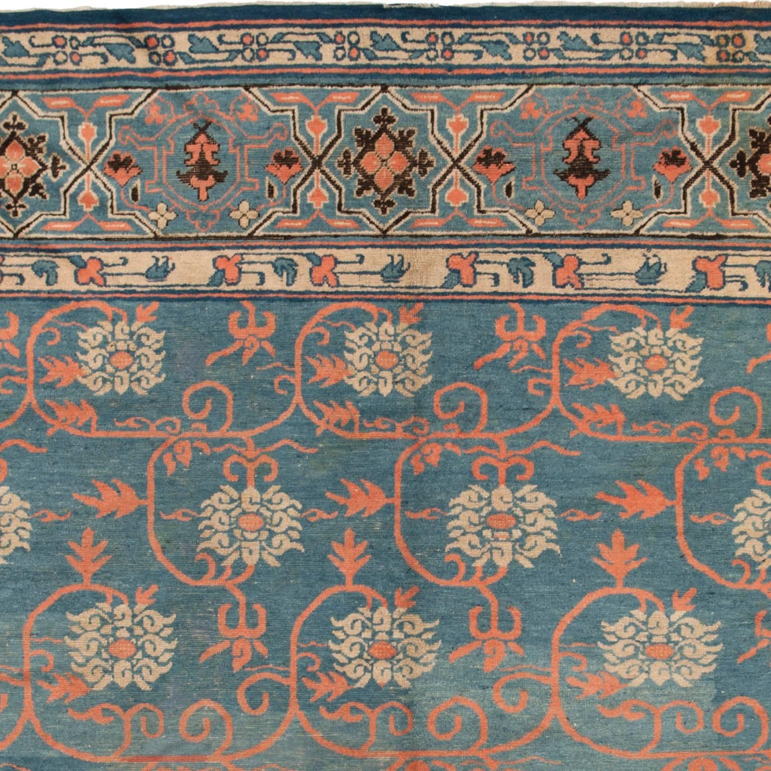 19th Century Chinese Carpet In Good Condition For Sale In New York, NY