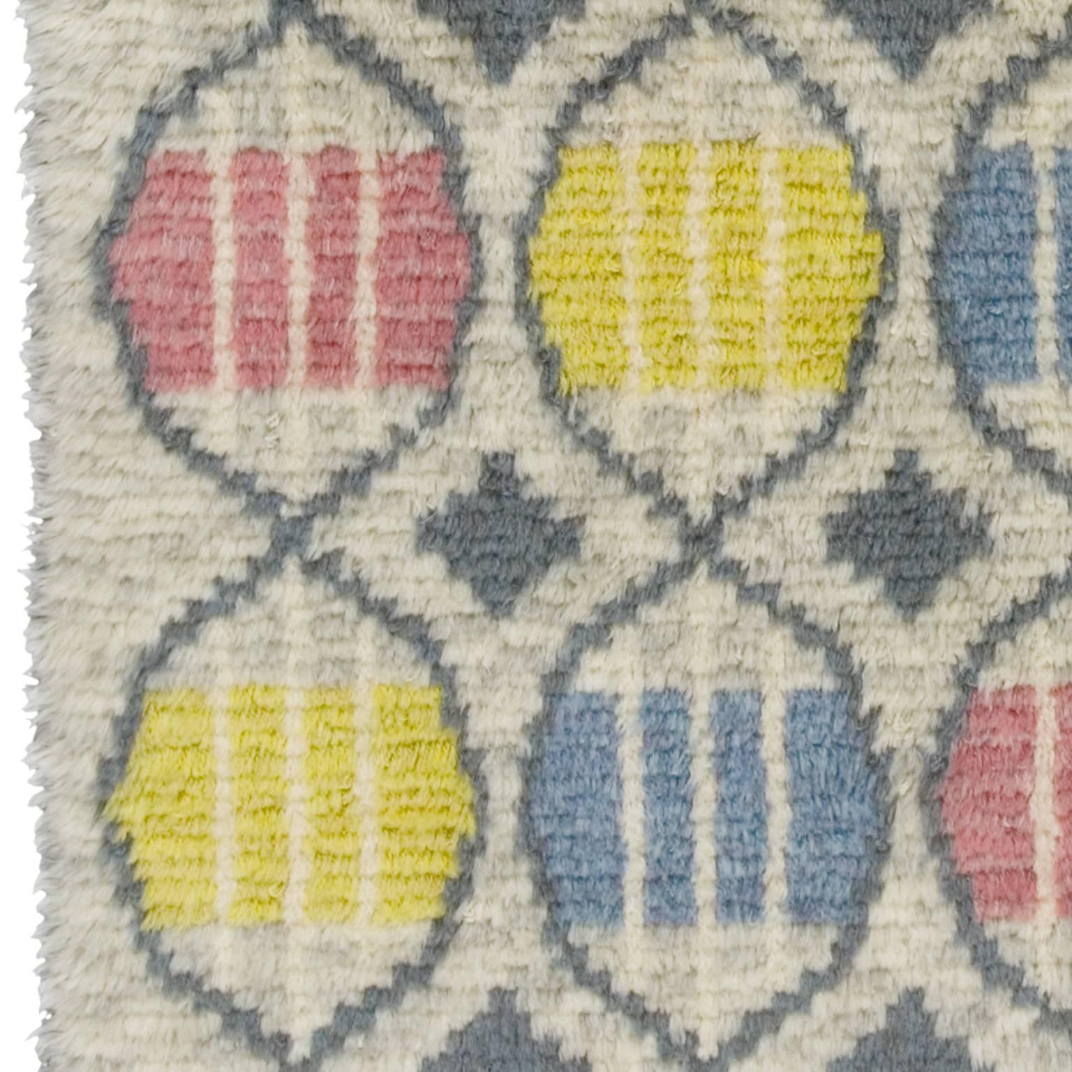 Hand-Woven Mid 20th Century Swedish Rya Carpet For Sale