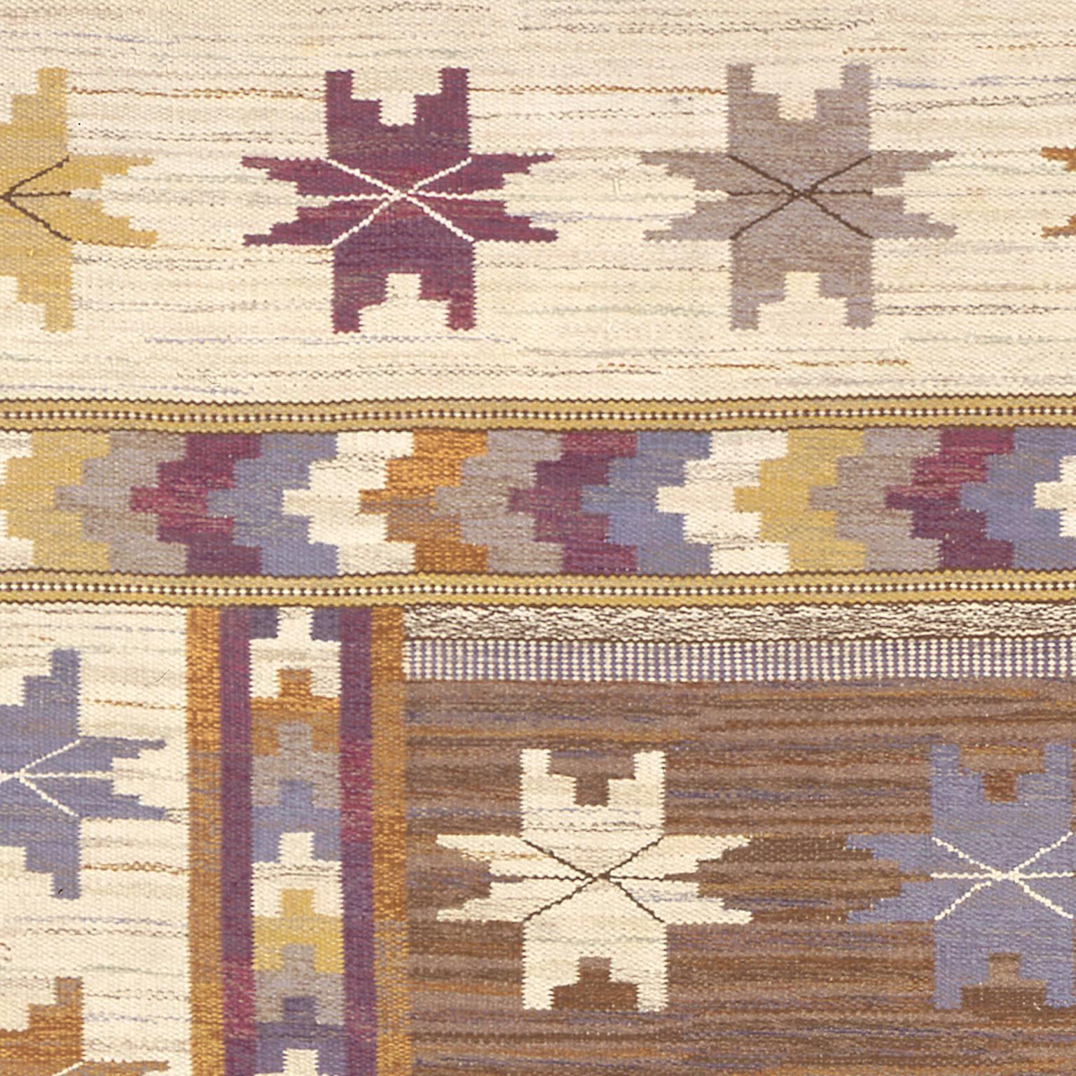Schwedischer Teppich im Vintage-Stil von Marta Maas-Fjetterström (20. Jahrhundert) im Angebot