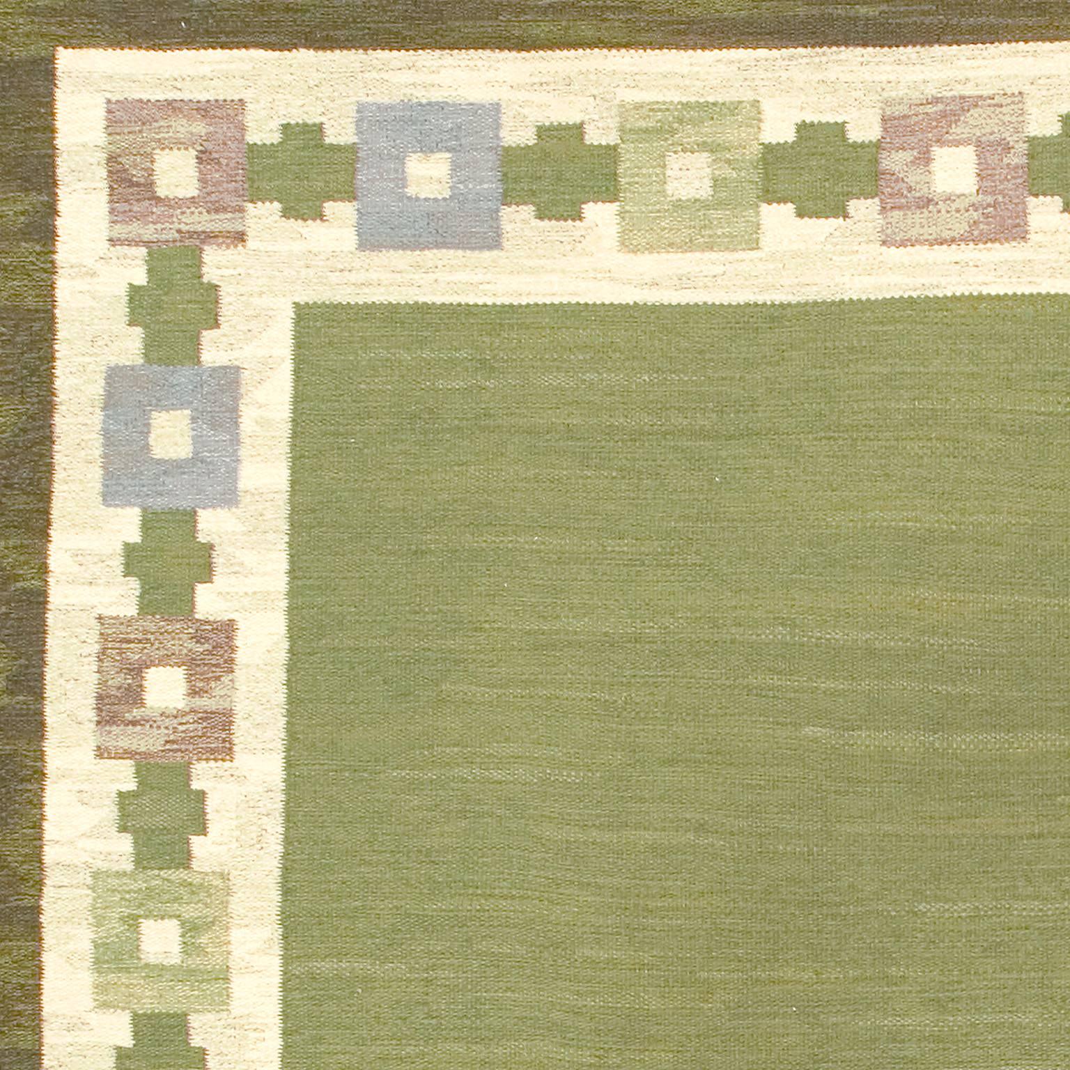 Hand-Woven Mid-20th Century Swedish Flat Weave Carpet For Sale