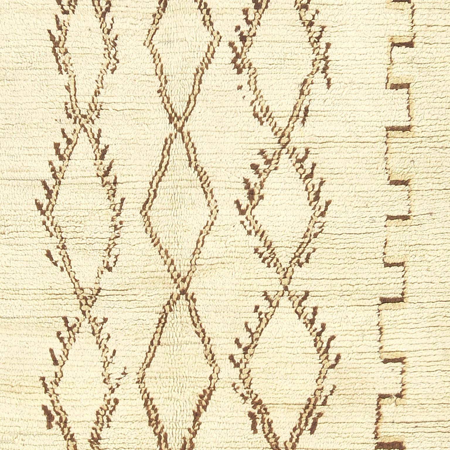 Wool Mid-20th Century Moroccan Beni Ourain Rug For Sale