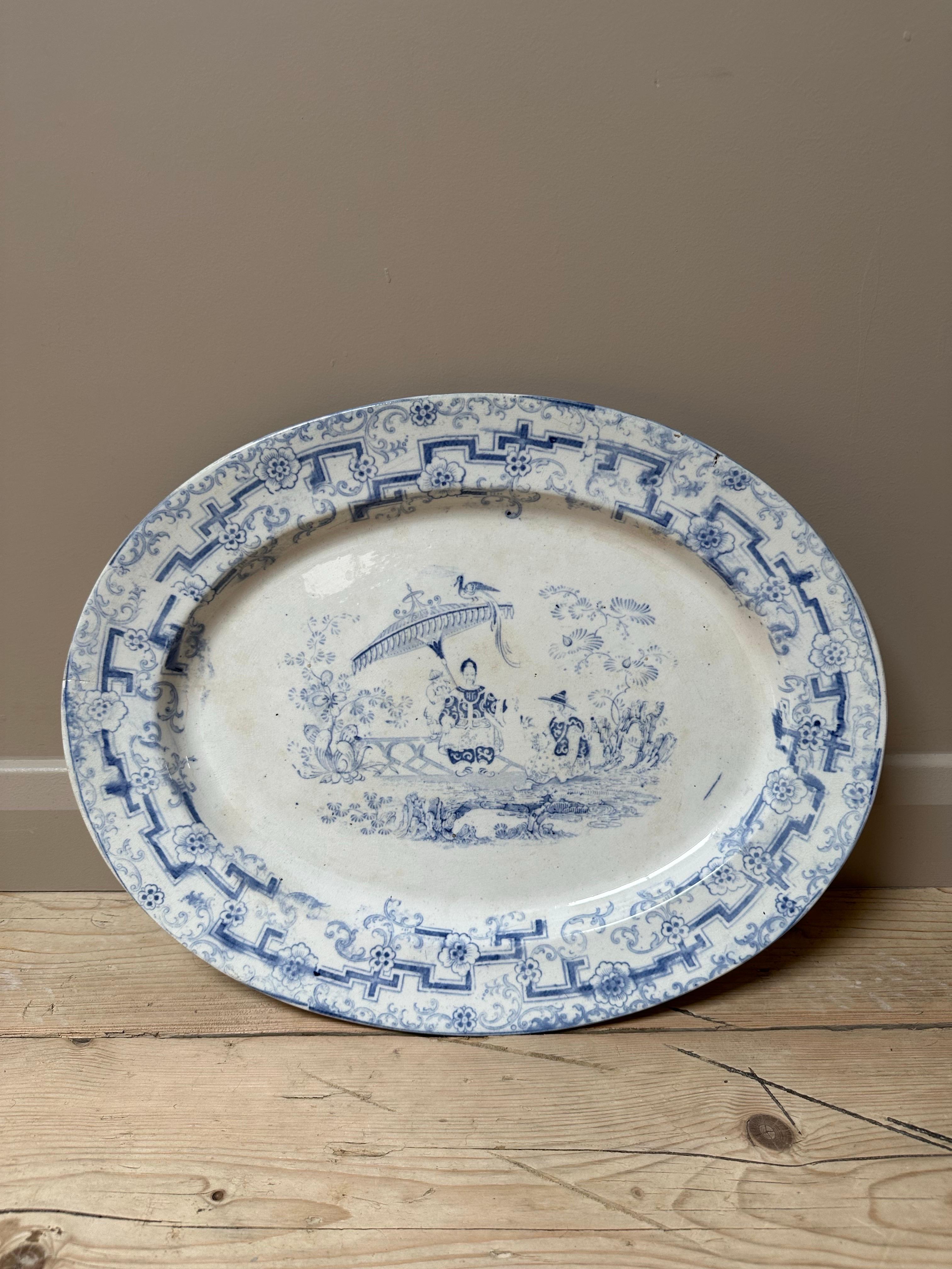 Victorien Grand plat Pyrex à motif de saule, fin des années 1800 en vente