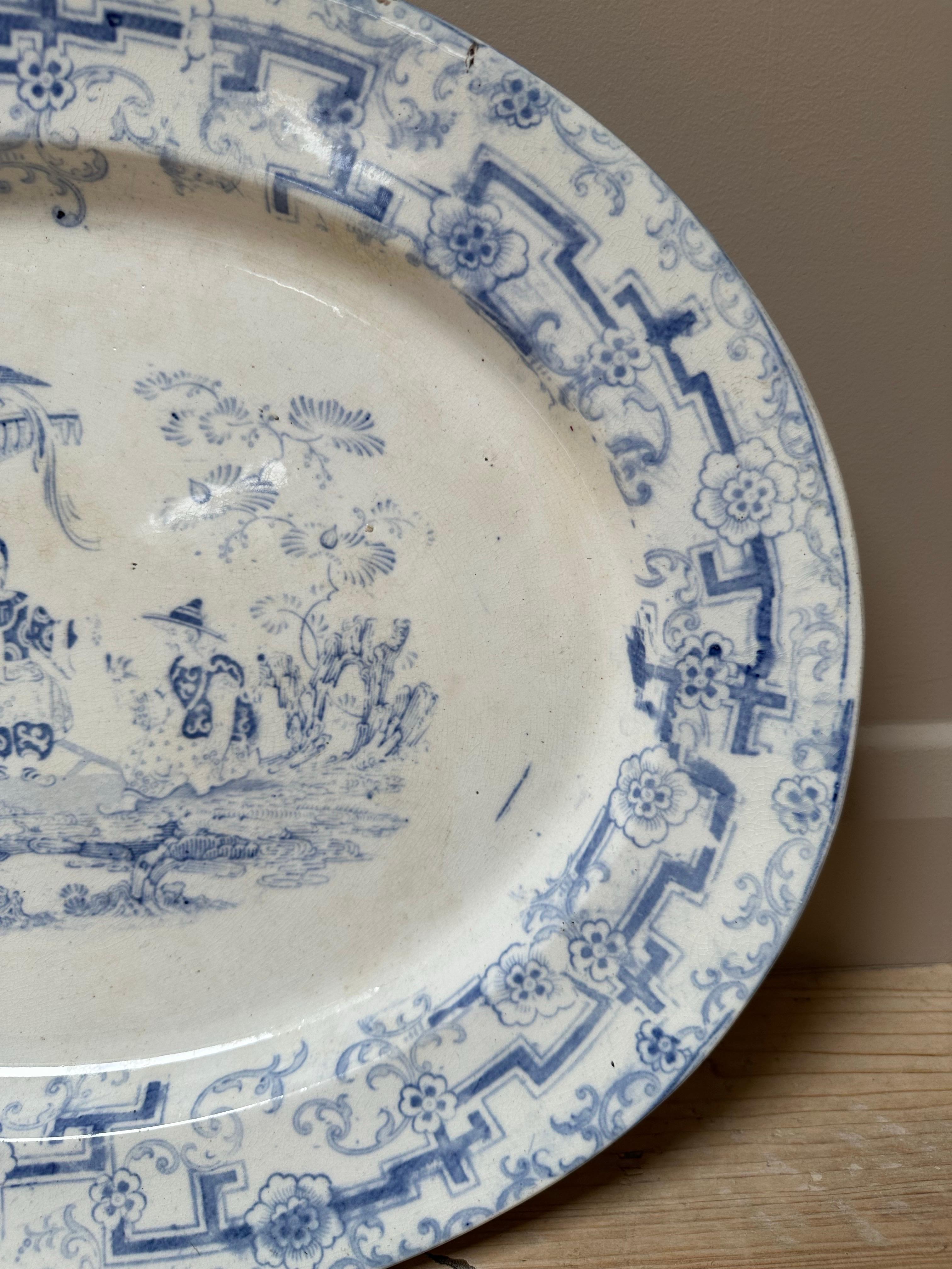 Poterie Grand plat Pyrex à motif de saule, fin des années 1800 en vente
