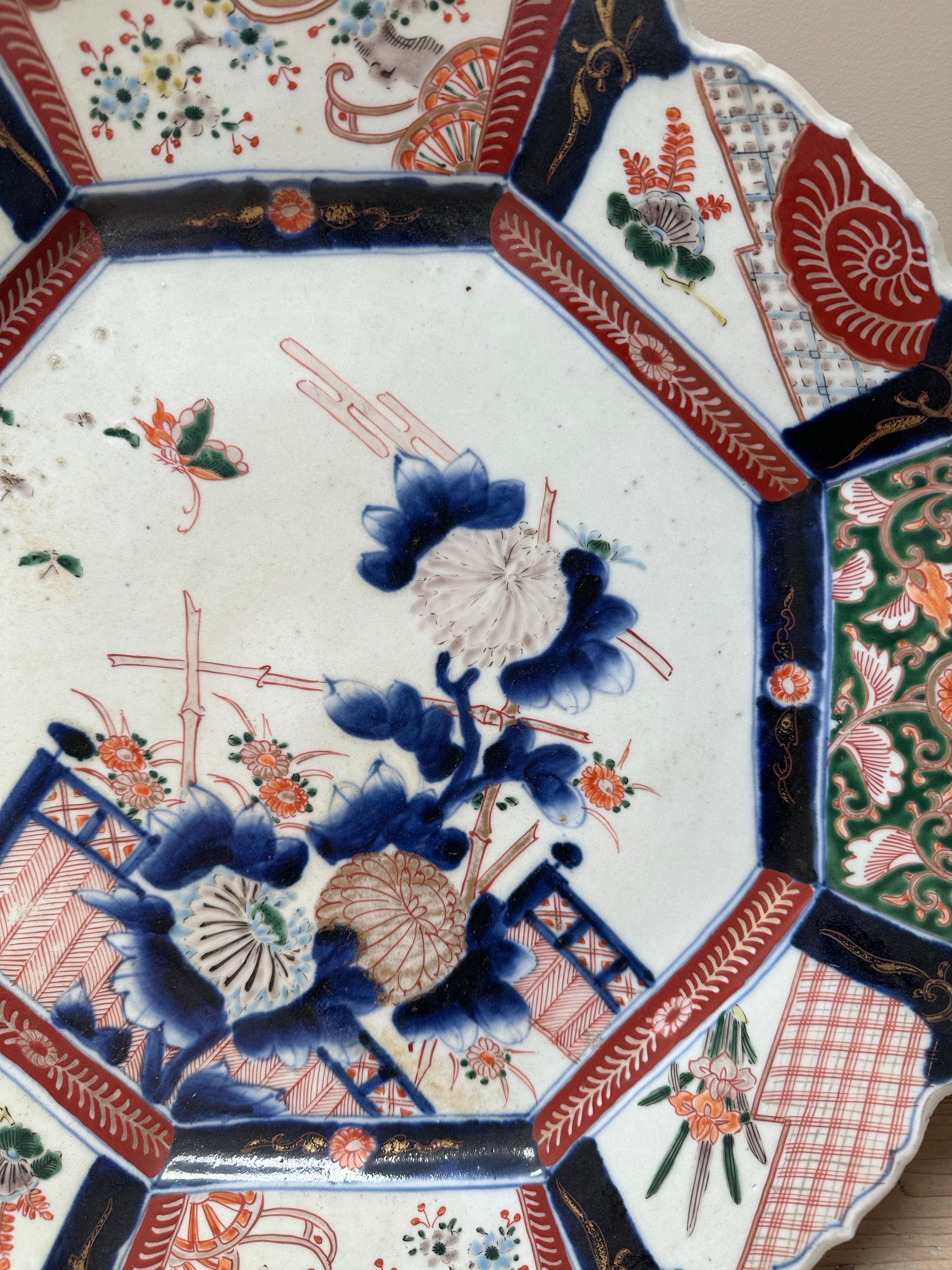 Assiette octogonale japonaise Imari Porcelain, peinte à la main, époque Meiji en vente 8