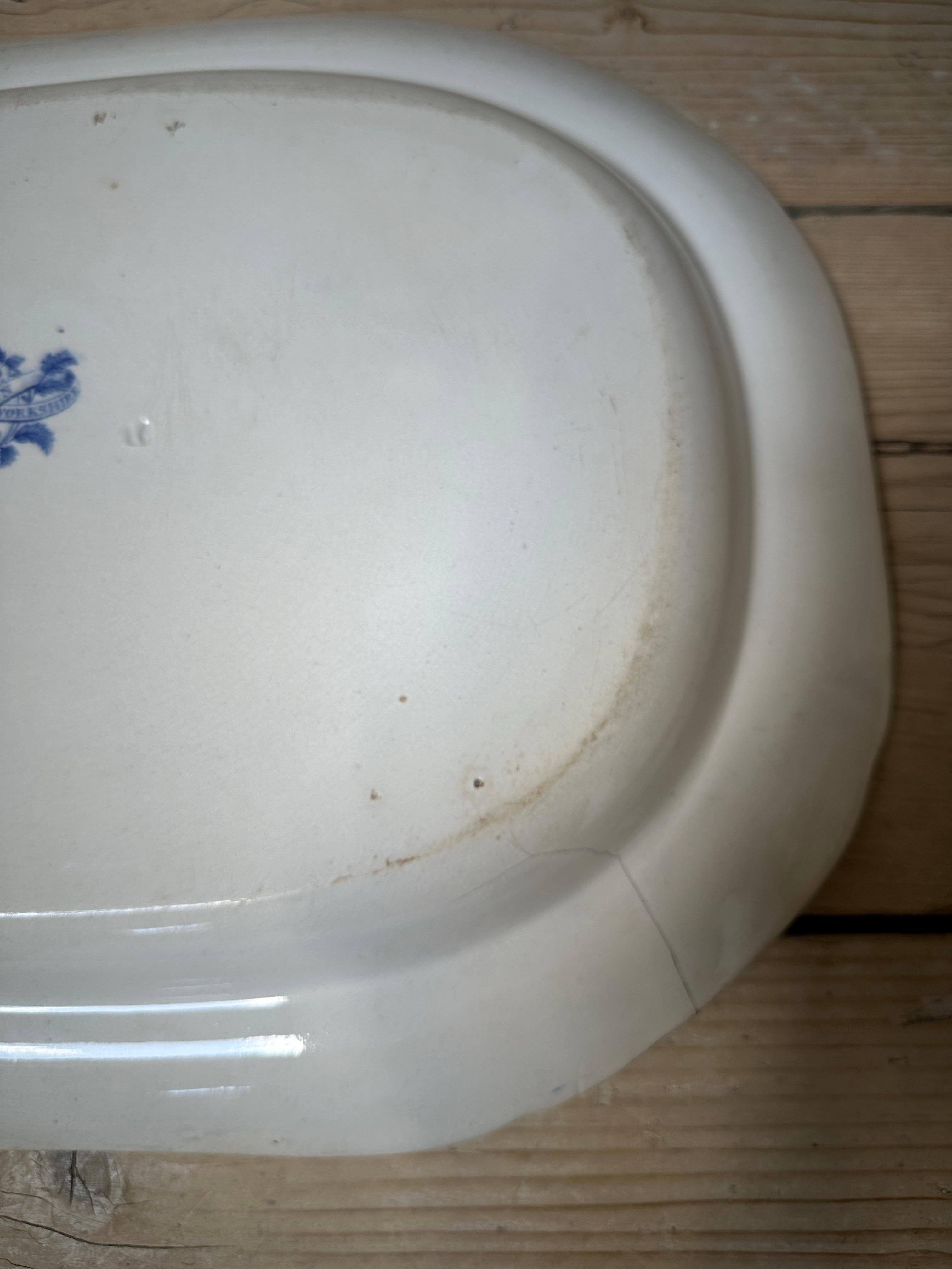 Grand plat bleu et blanc en Staffordshire d'époque Régence en vente 11